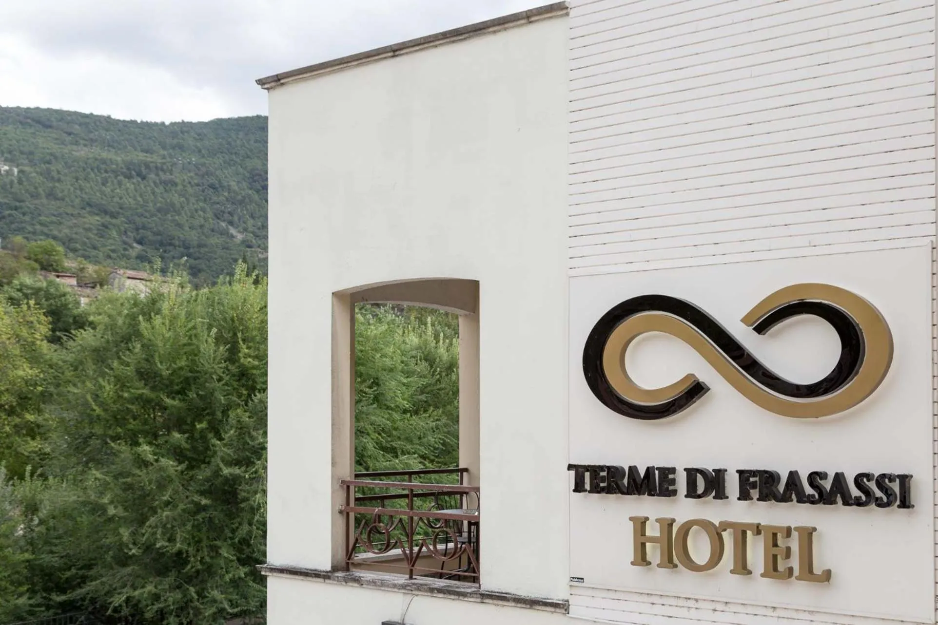 Property building in Hotel Terme di Frasassi