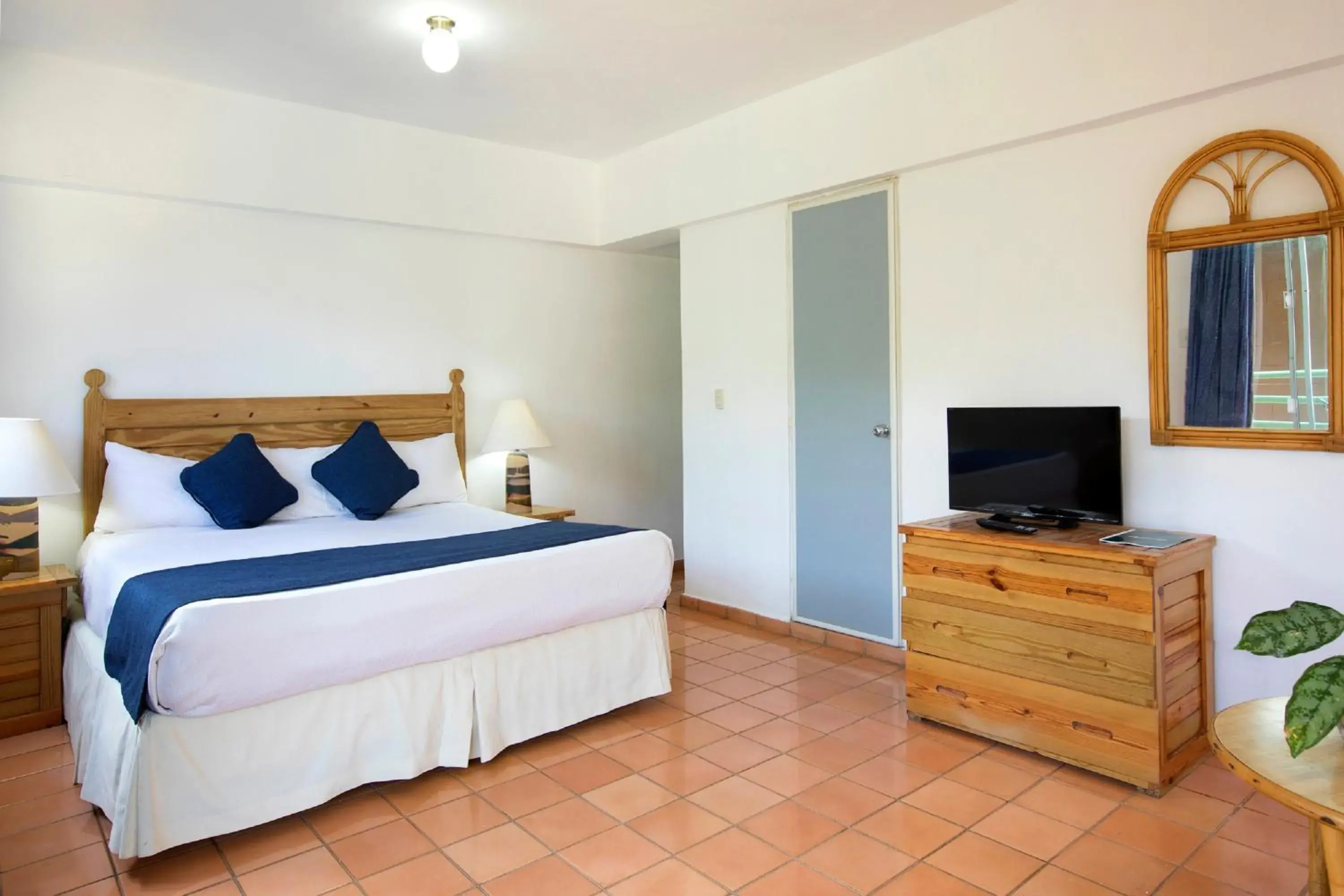 TV and multimedia, Bed in Hotel whala!boca chica - All Inclusive TV and multimedia, Bed in Hotel whala!boca chica - All Inclusive