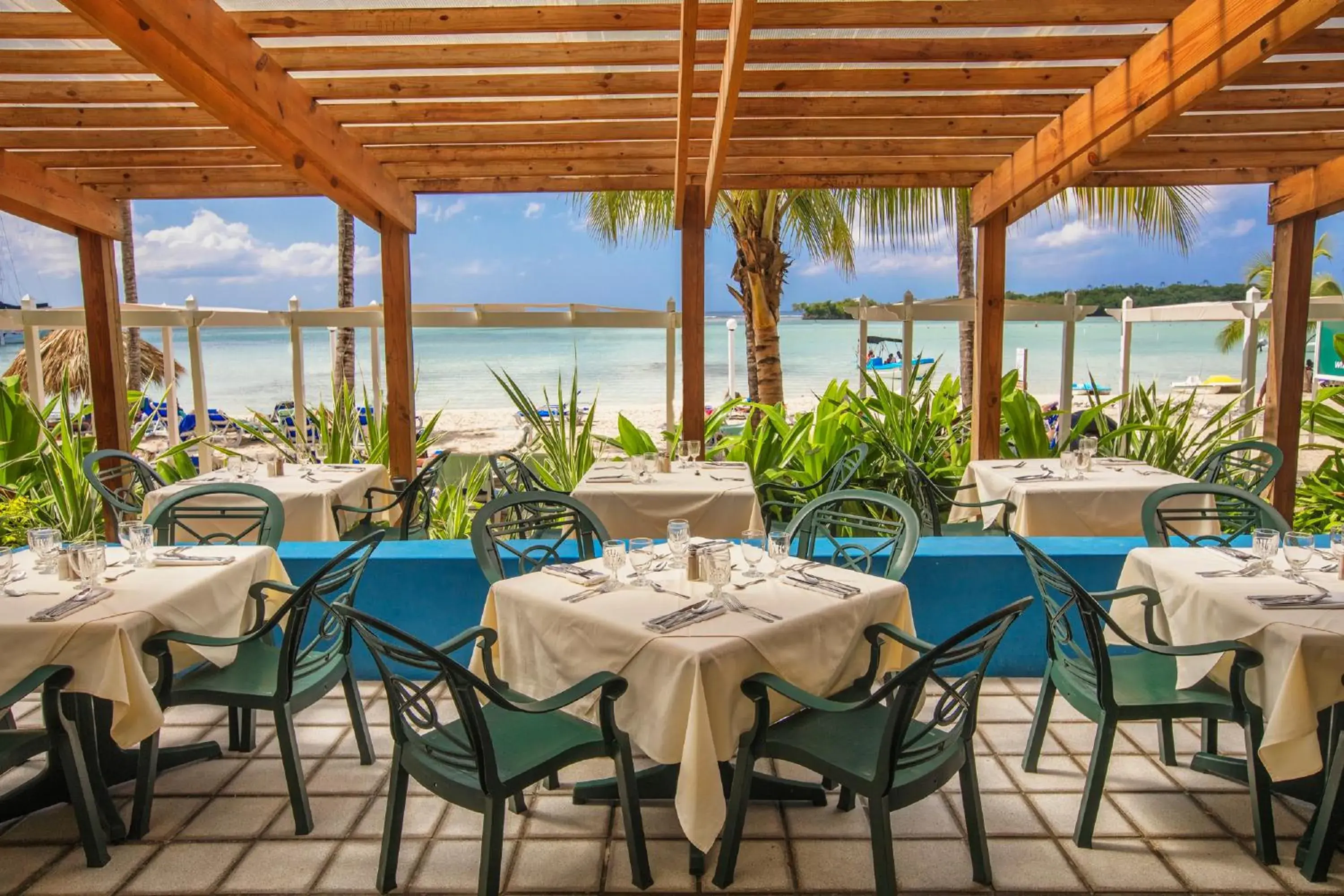 Restaurant/places to eat in Hotel whala!boca chica - All Inclusive Restaurant/places to eat in Hotel whala!boca chica - All Inclusive
