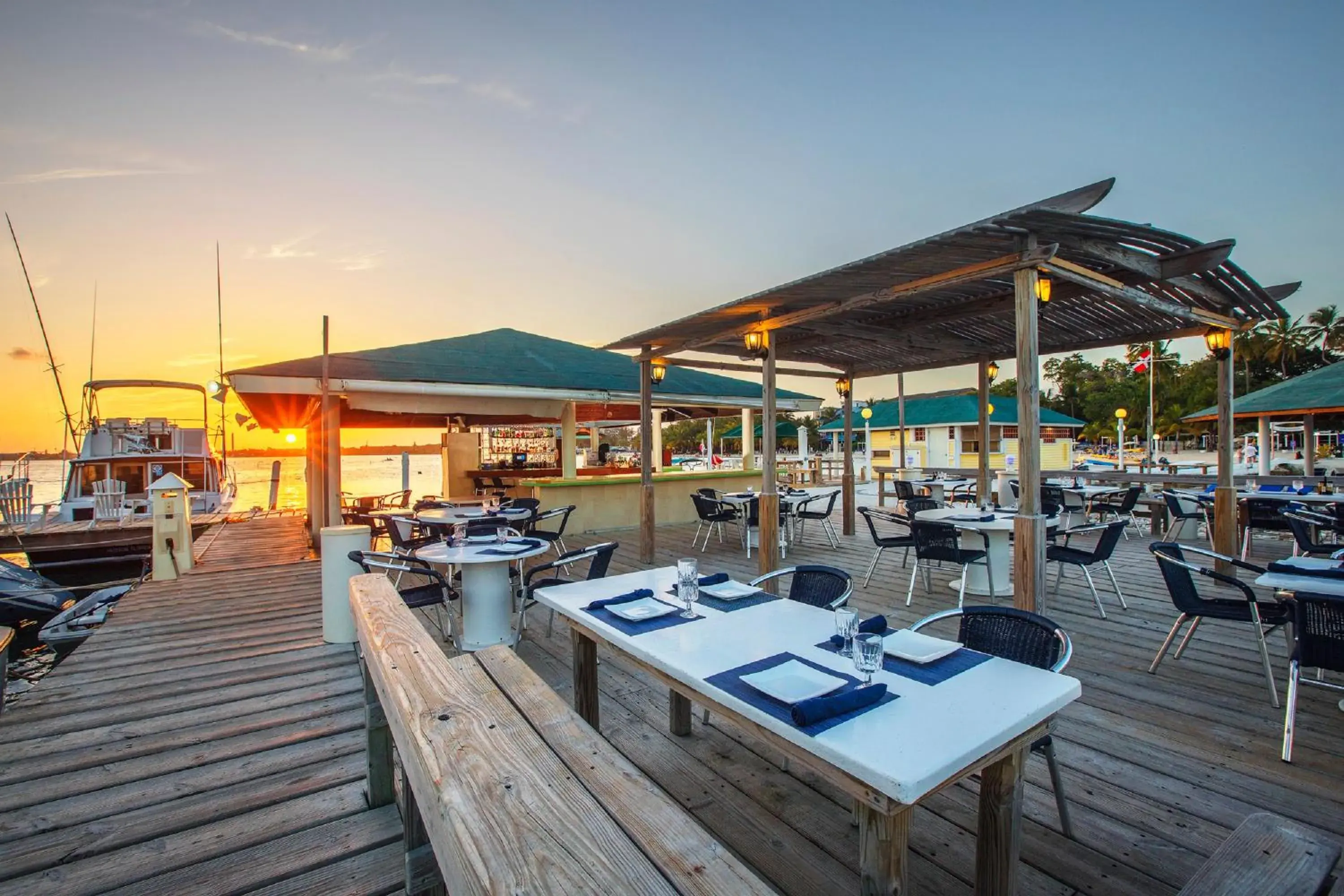 Restaurant/places to eat in Hotel whala!boca chica - All Inclusive Restaurant/places to eat in Hotel whala!boca chica - All Inclusive