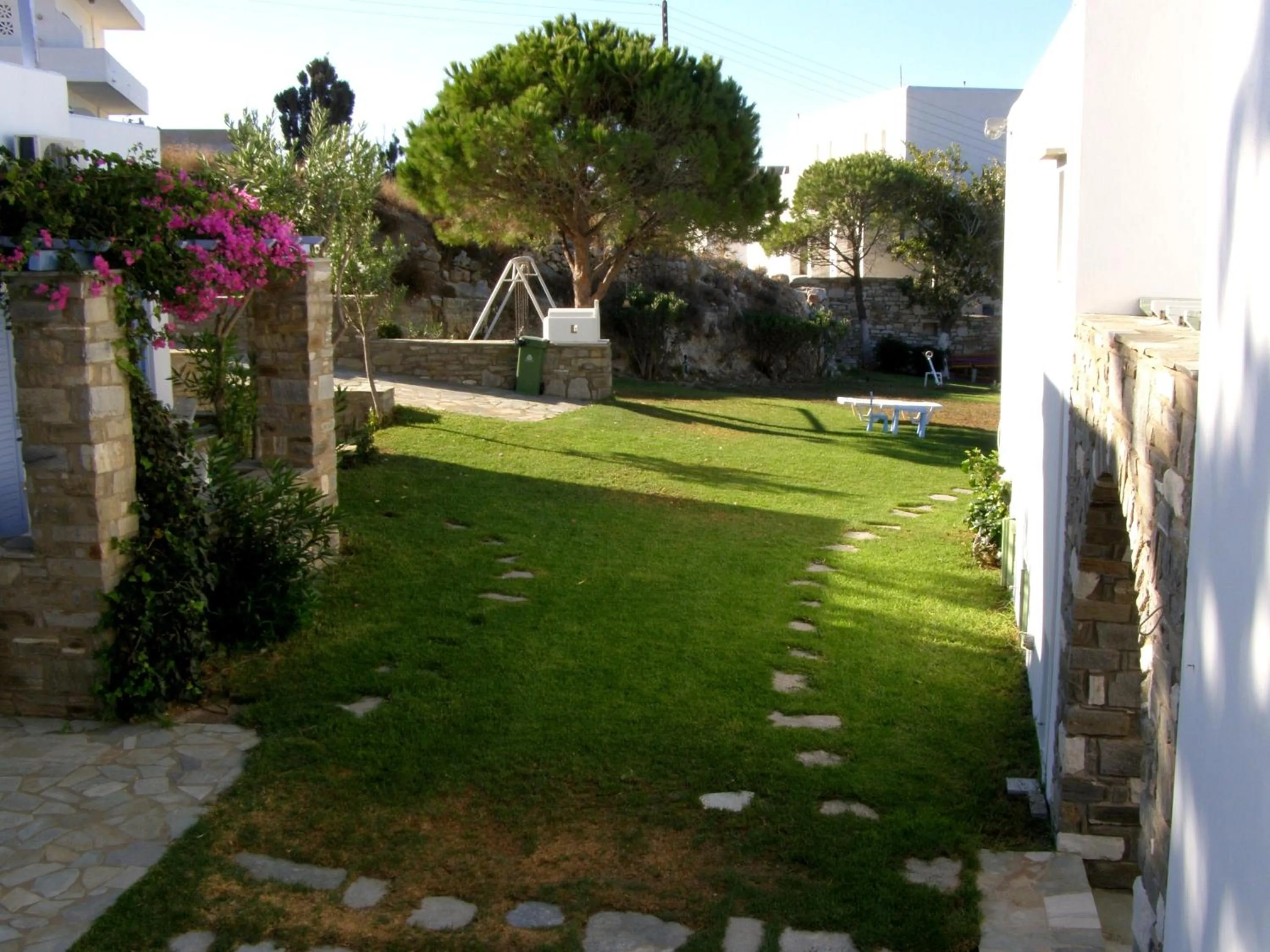 Garden in Elena Studios & Apartments