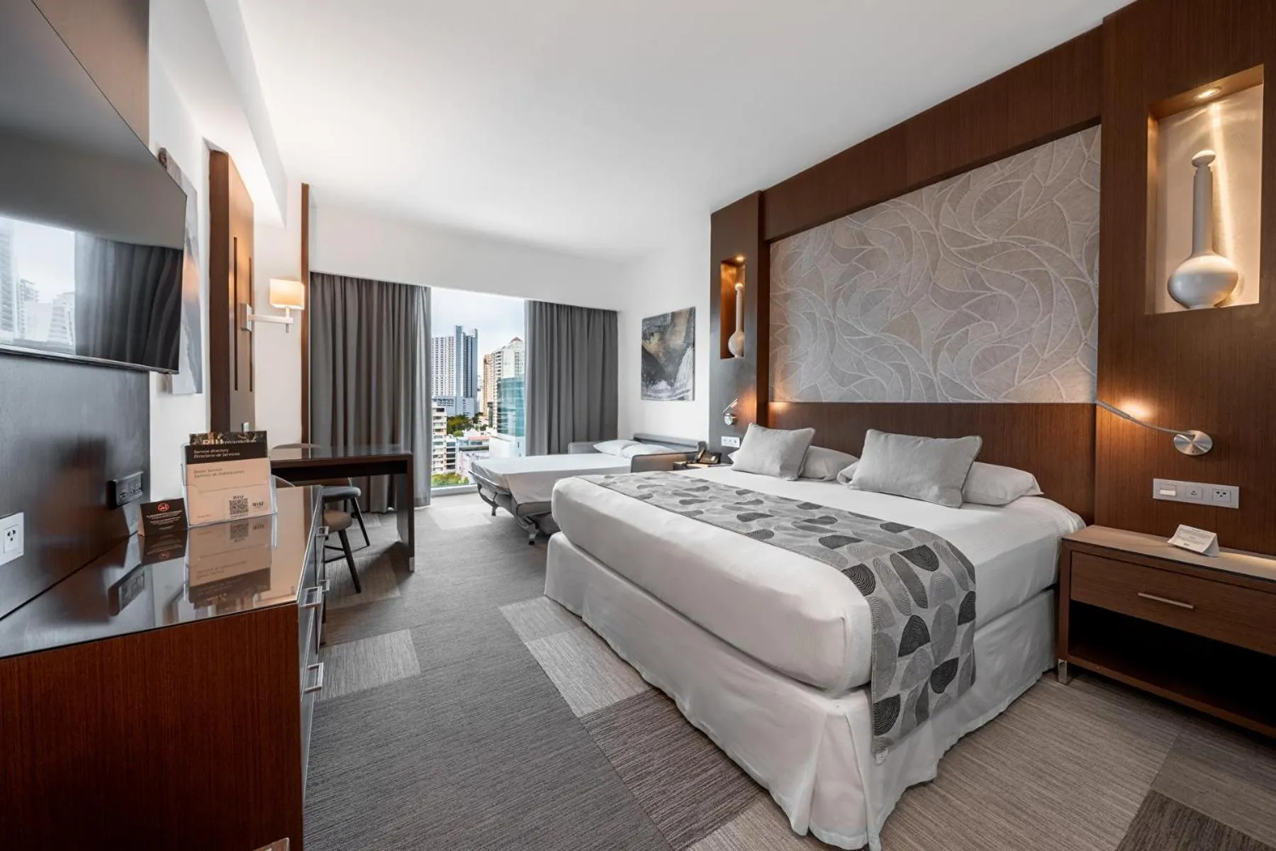 Bed in Riu Plaza Panamá