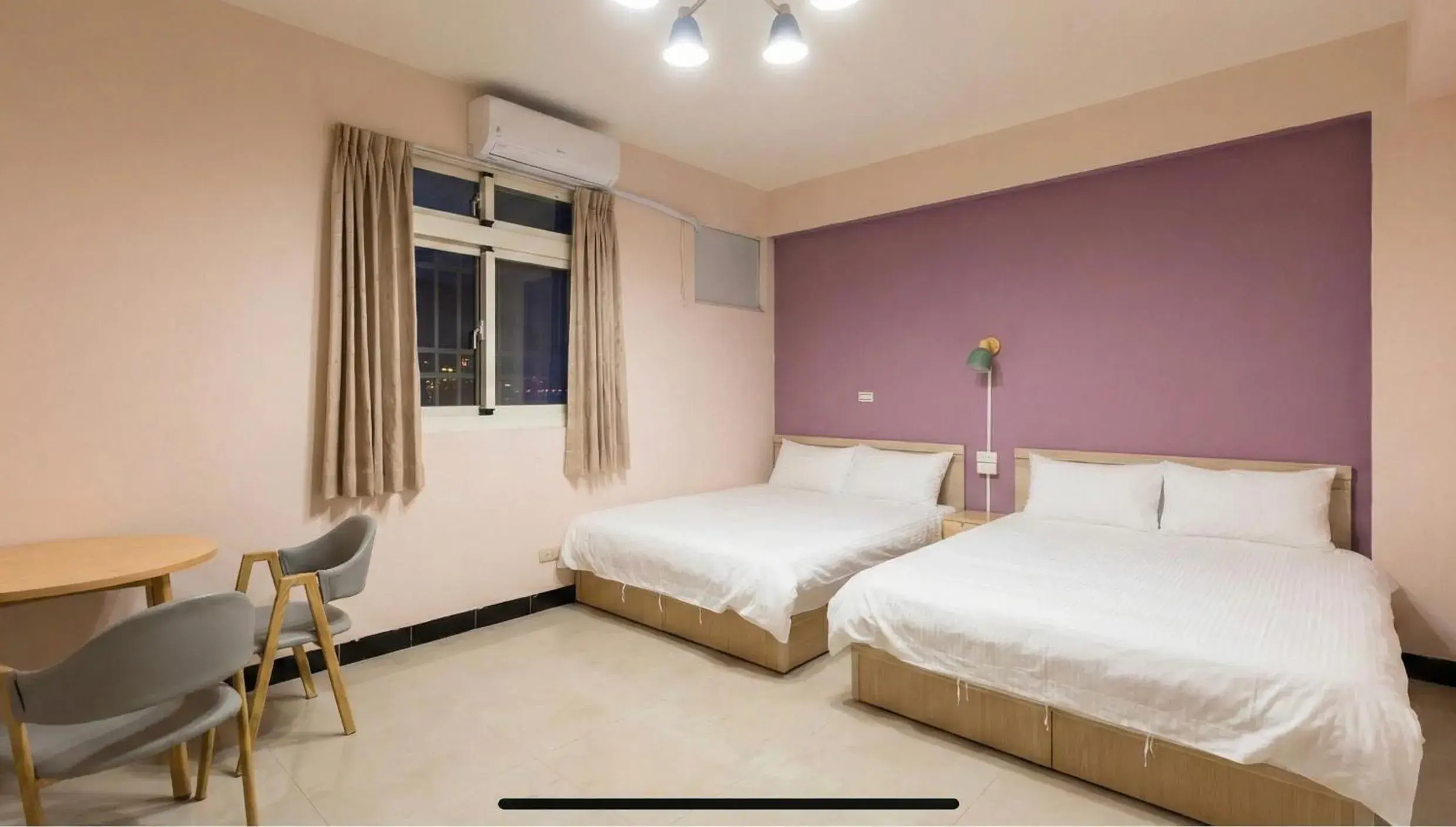 Quadruple Room with Bathroom - single occupancy in 市區背包客棧 有套房可包棟 Quadruple Room with Bathroom - single occupancy in 市區背包客棧 有套房可包棟