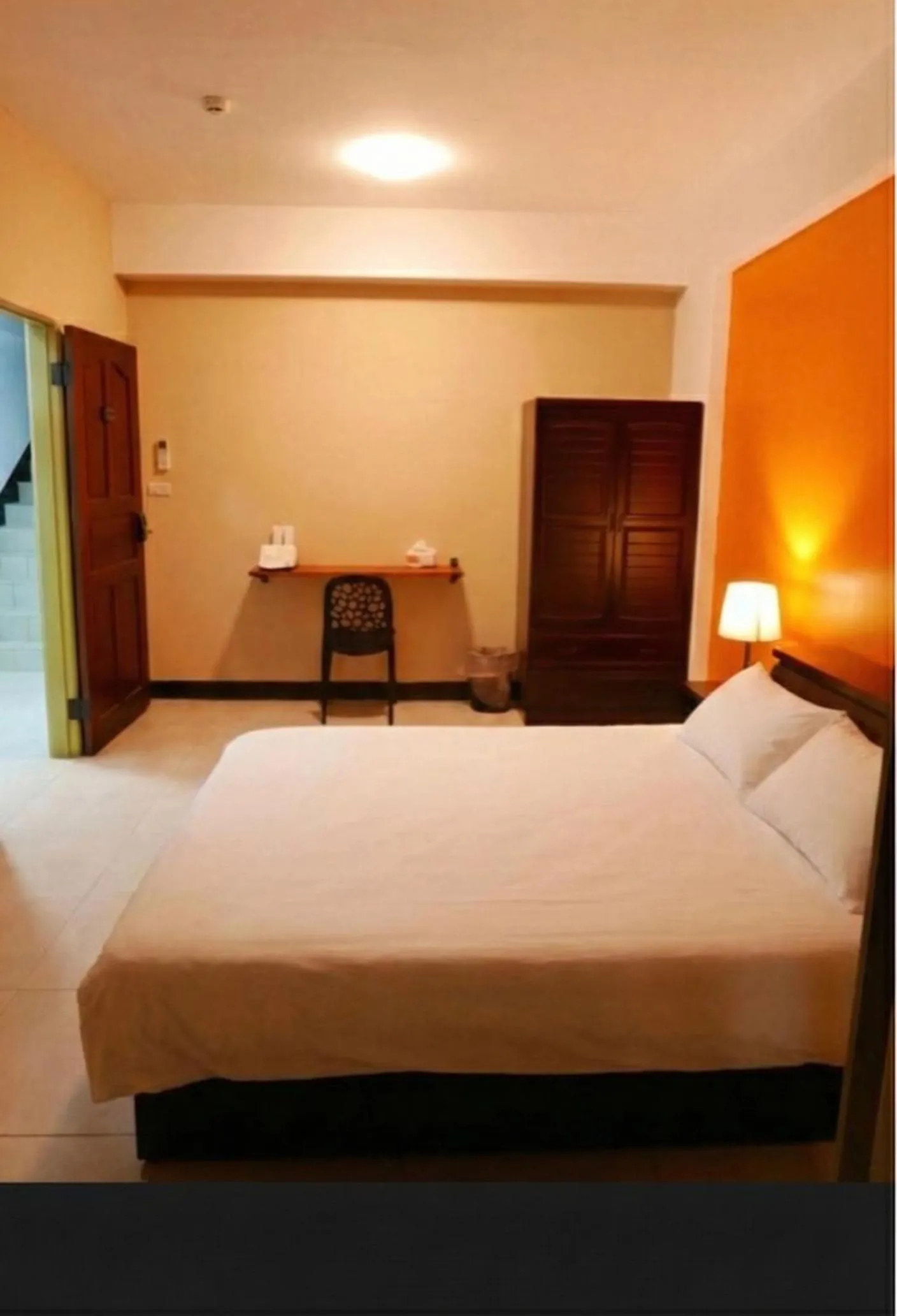 Double Room with Shared Bathroom - single occupancy in 市區背包客棧 有套房可包棟