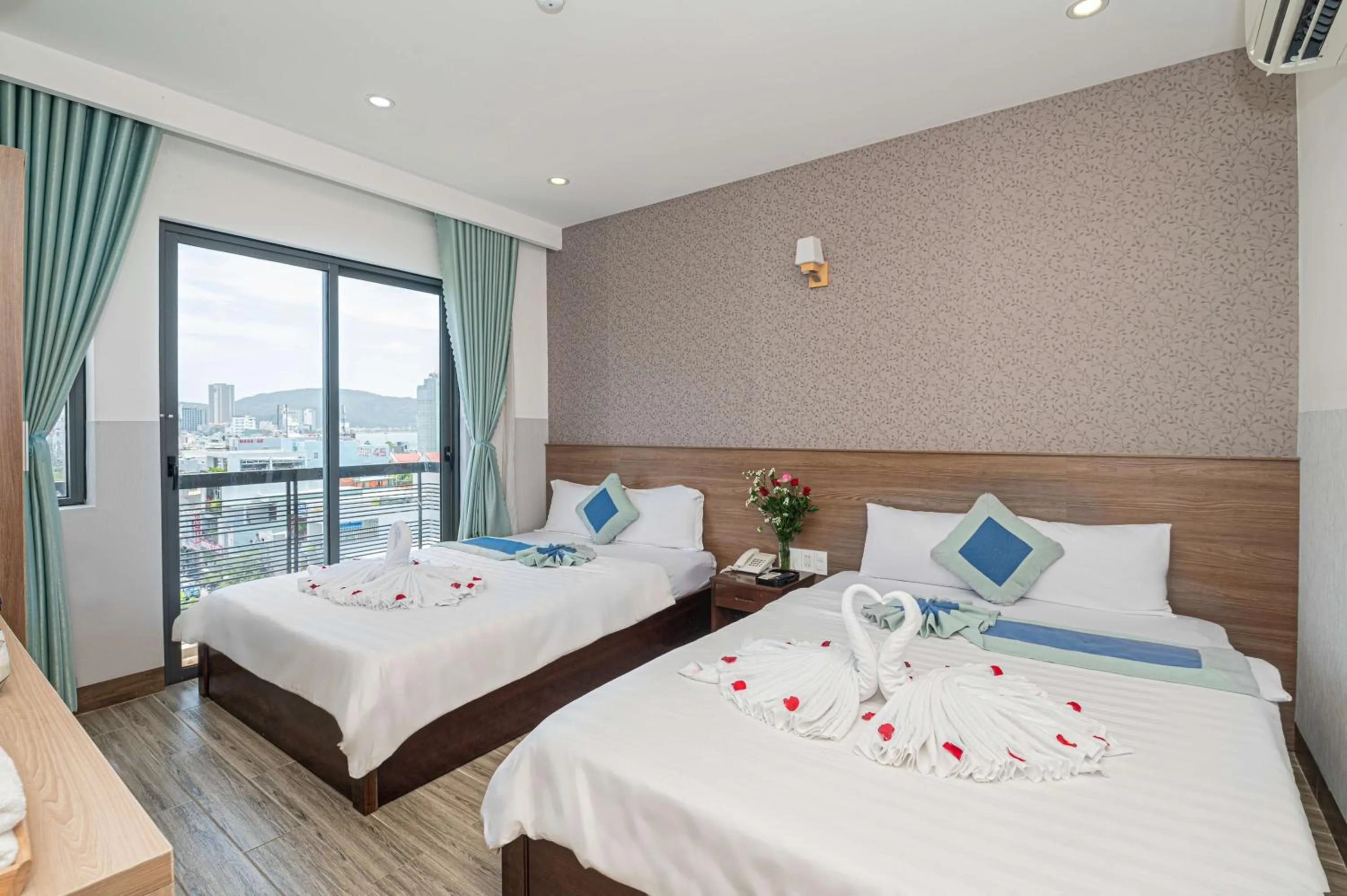 Bedroom, Bed in Hương Biển Hotel