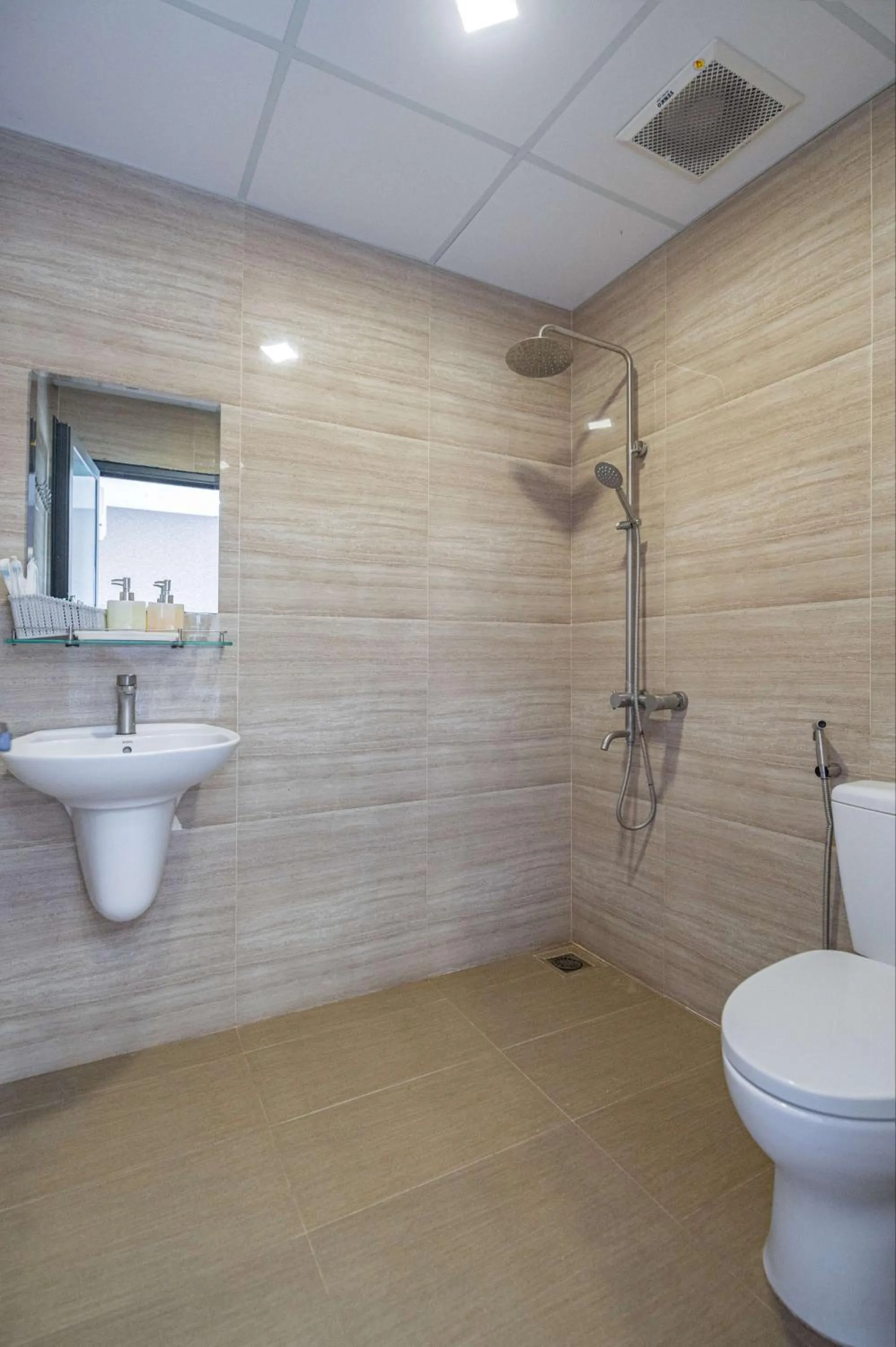 Shower in Hương Biển Hotel