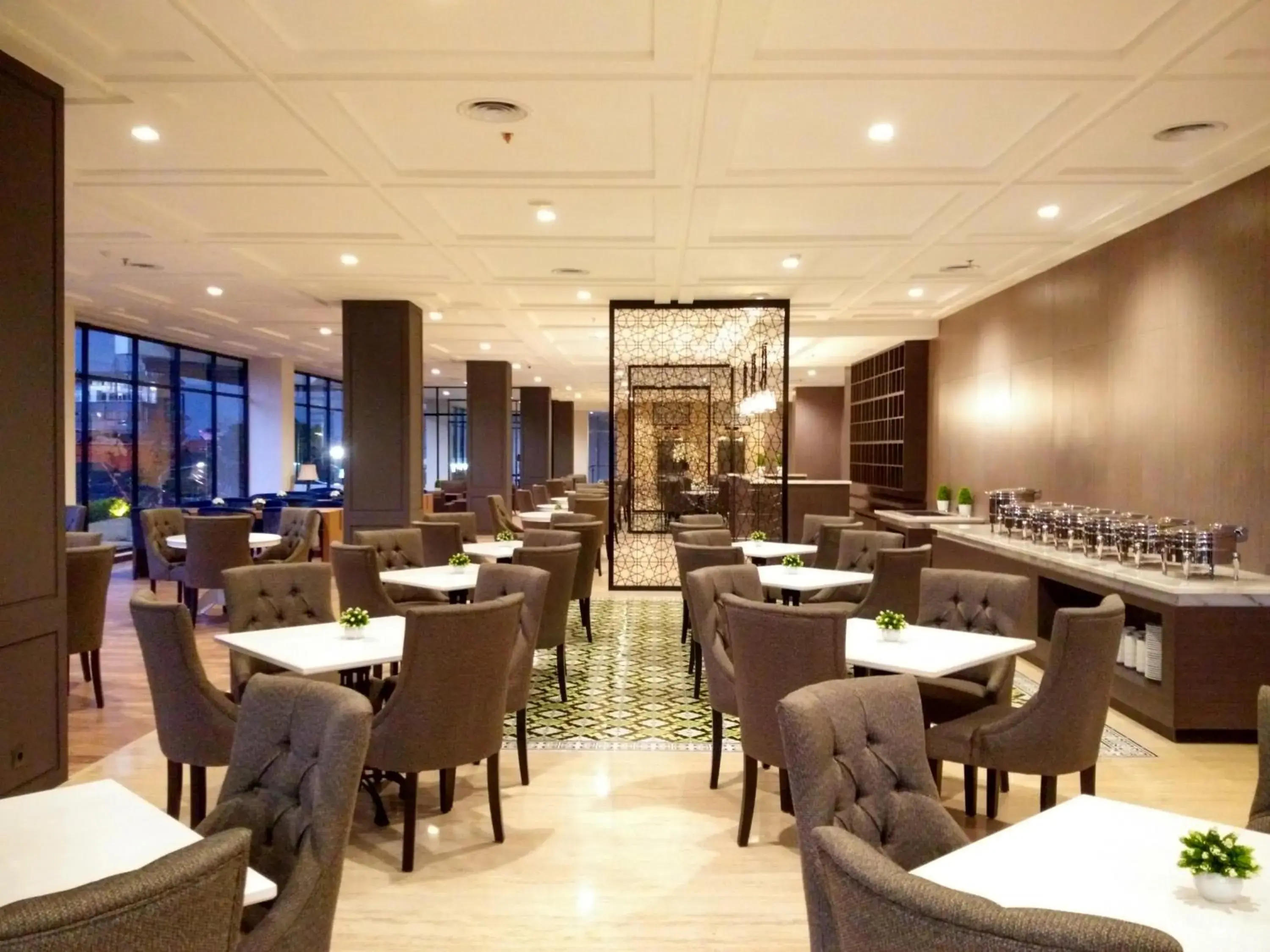 Restaurant/places to eat in Rivoli Hotel Jakarta Restaurant/places to eat in Rivoli Hotel Jakarta