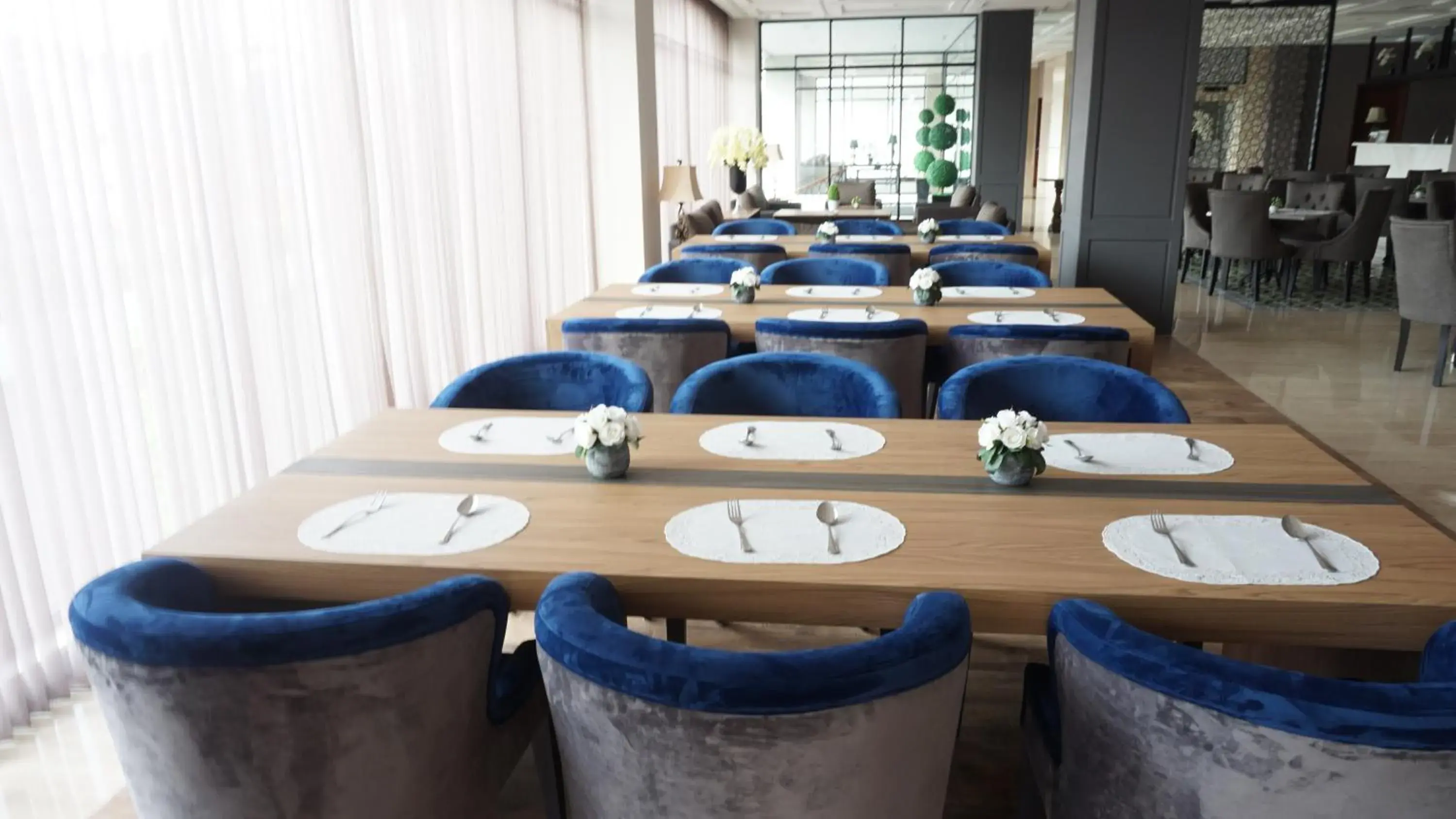 Restaurant/places to eat in Rivoli Hotel Jakarta Restaurant/places to eat in Rivoli Hotel Jakarta