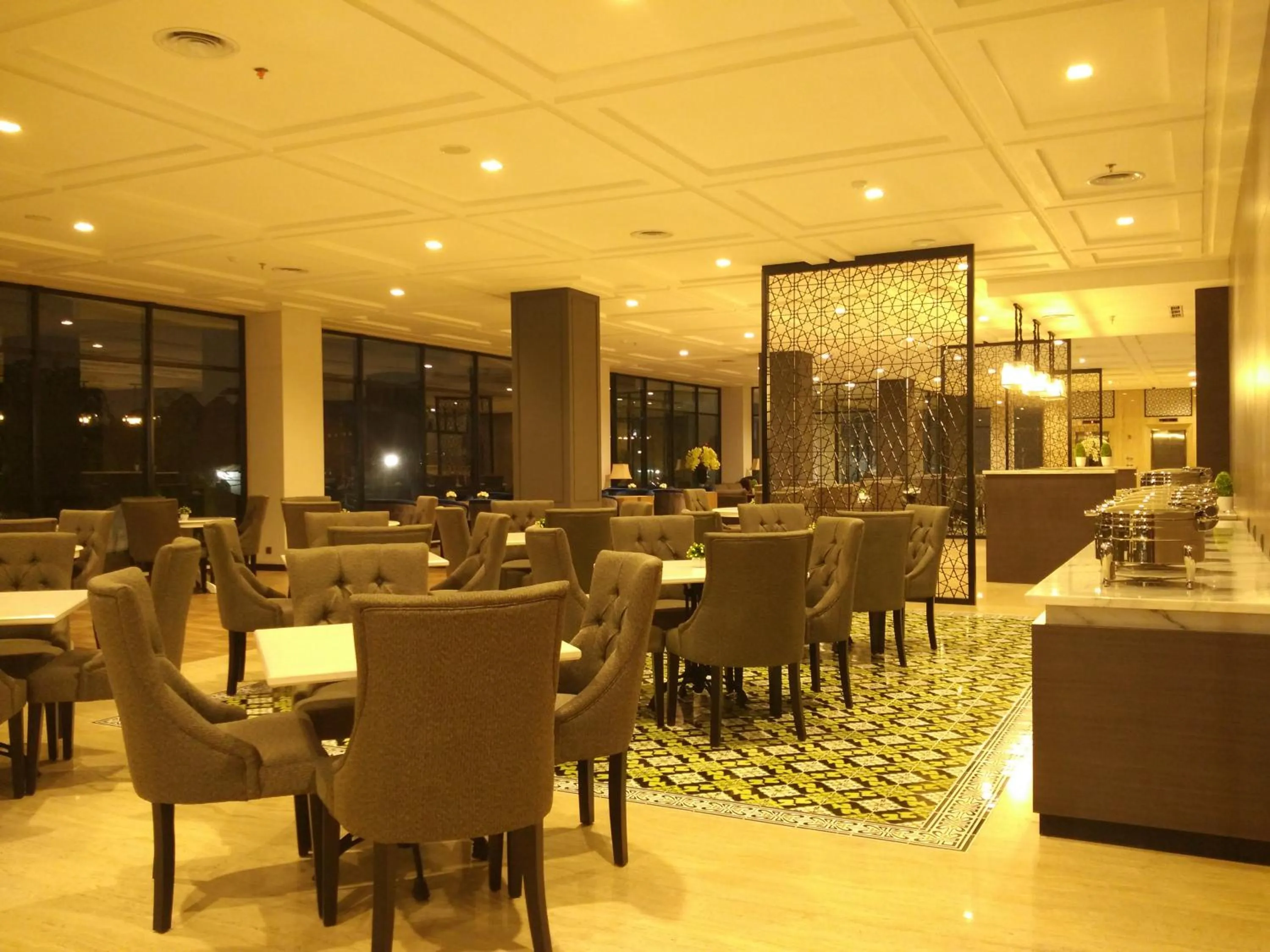 Restaurant/places to eat in Rivoli Hotel Jakarta