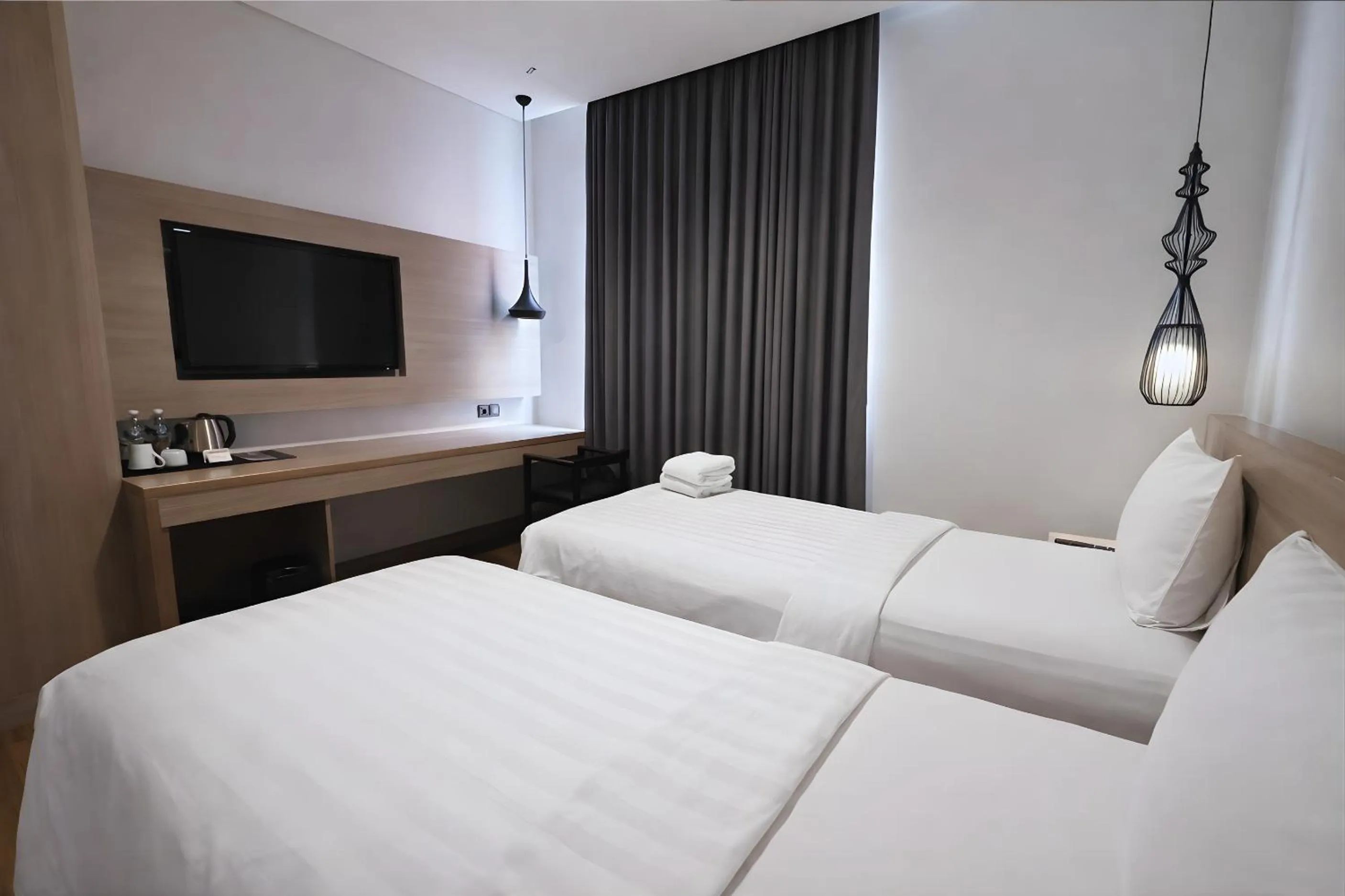 Bedroom, Bed in Rivoli Hotel Jakarta