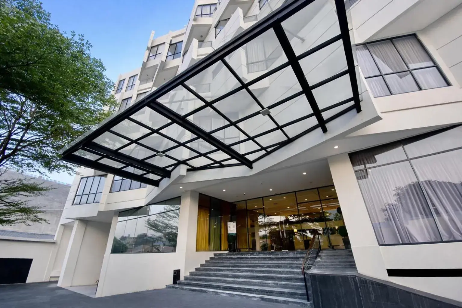 Property building in Rivoli Hotel Jakarta Property building in Rivoli Hotel Jakarta