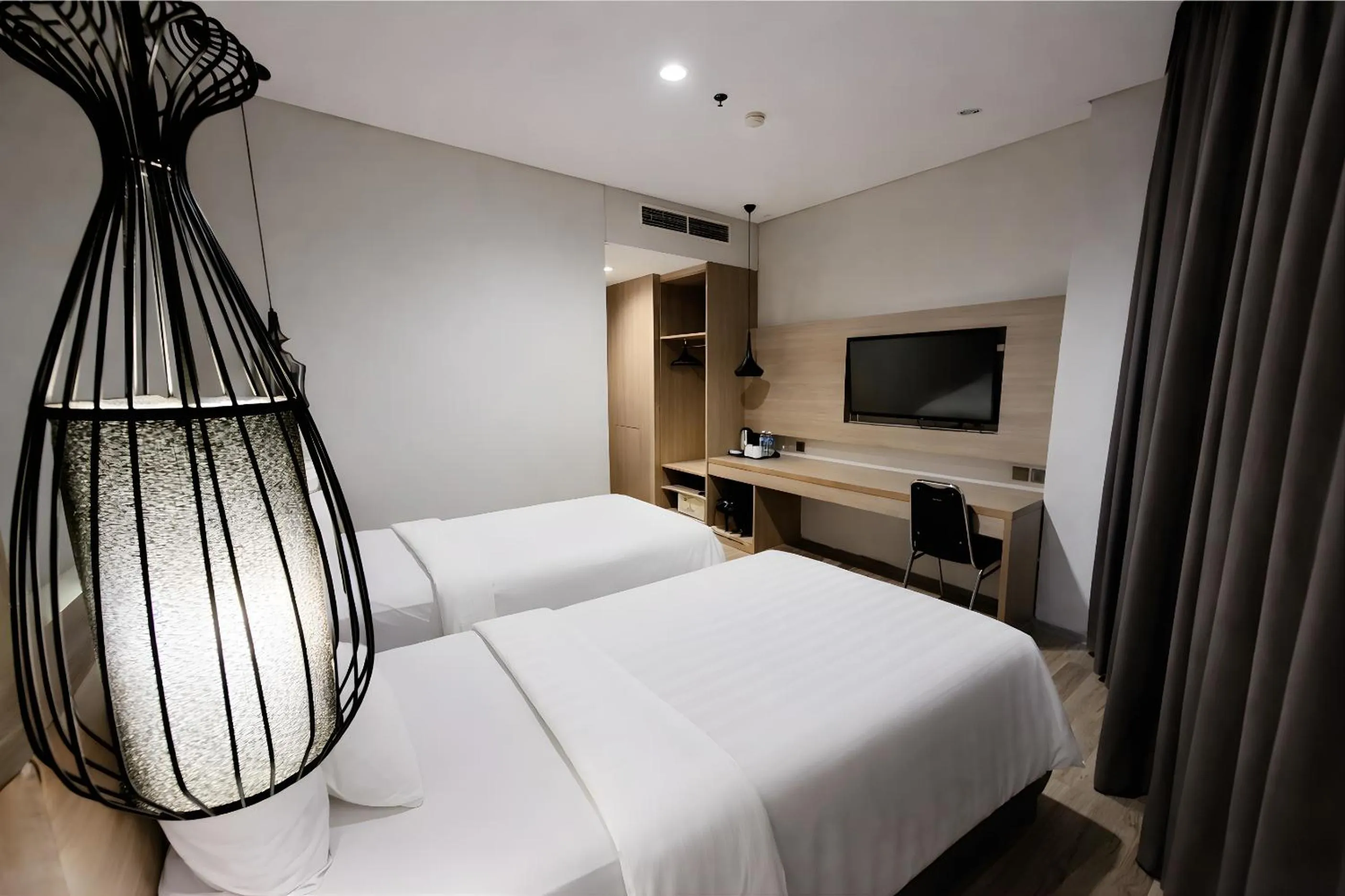 Bedroom, Bed in Rivoli Hotel Jakarta