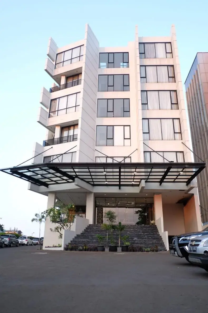 Property building in Rivoli Hotel Jakarta Property building in Rivoli Hotel Jakarta