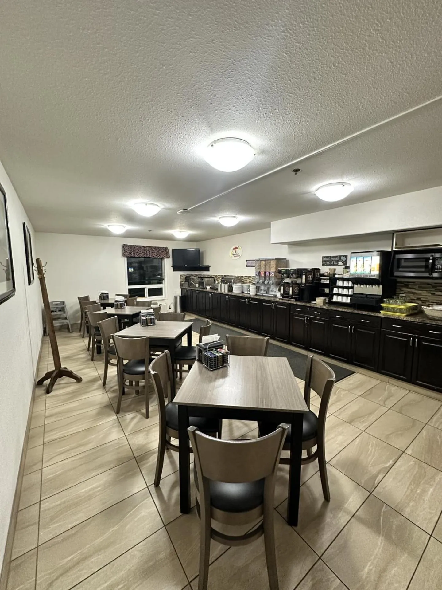 Super 8 by Wyndham Dawson Creek