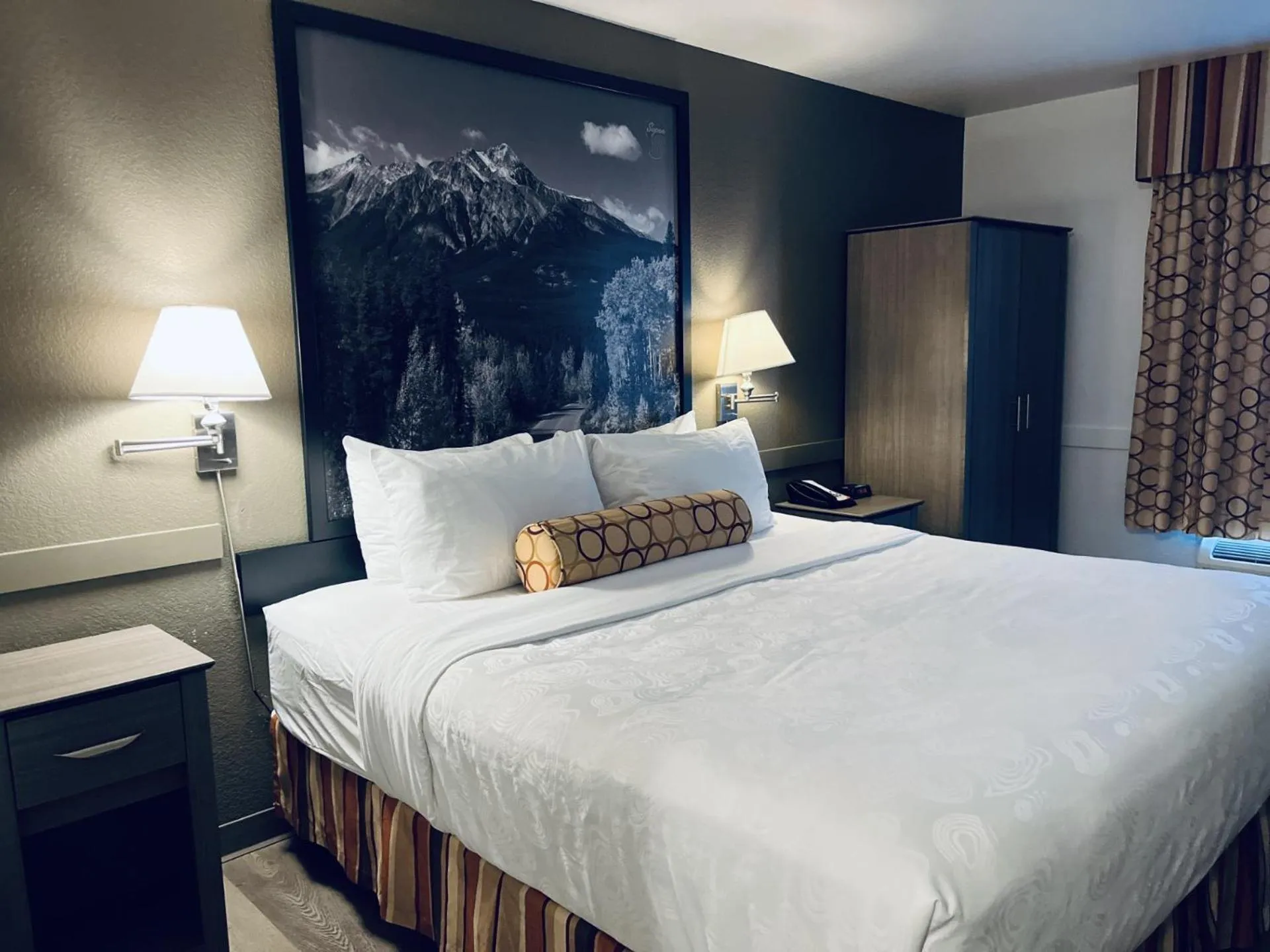 Bed in Super 8 by Wyndham Dawson Creek