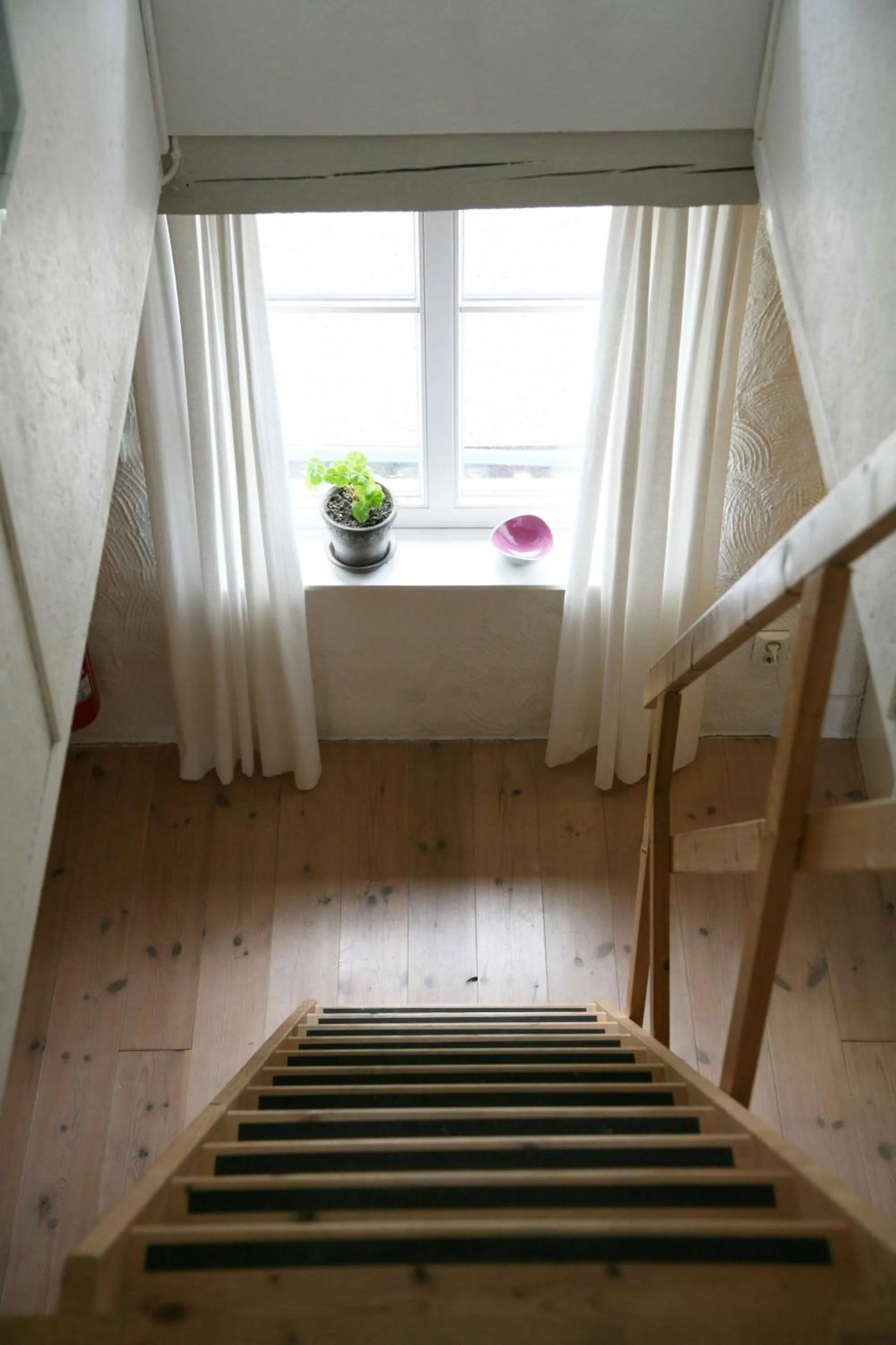 Stenrosgården
