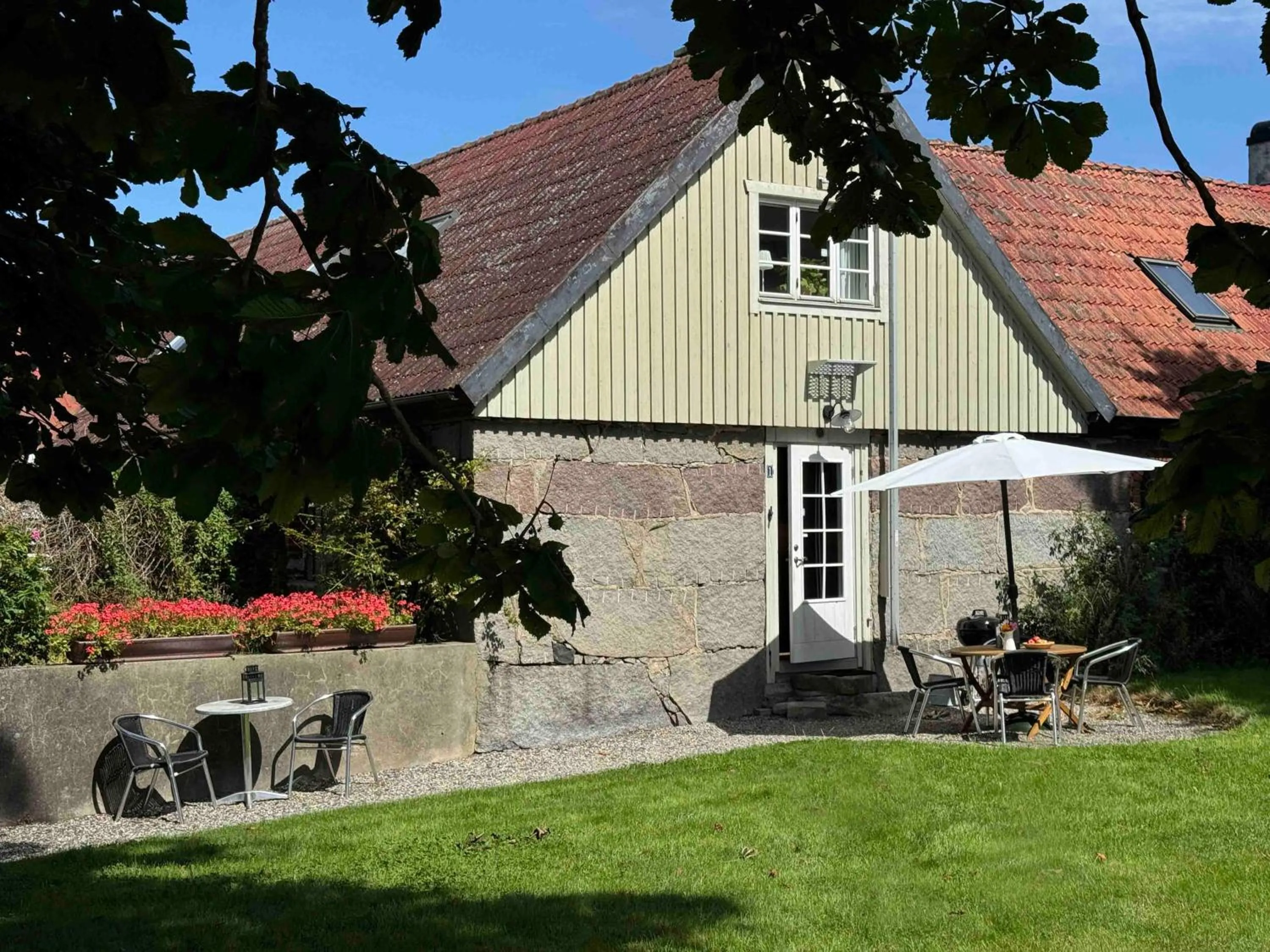 Stenrosgården