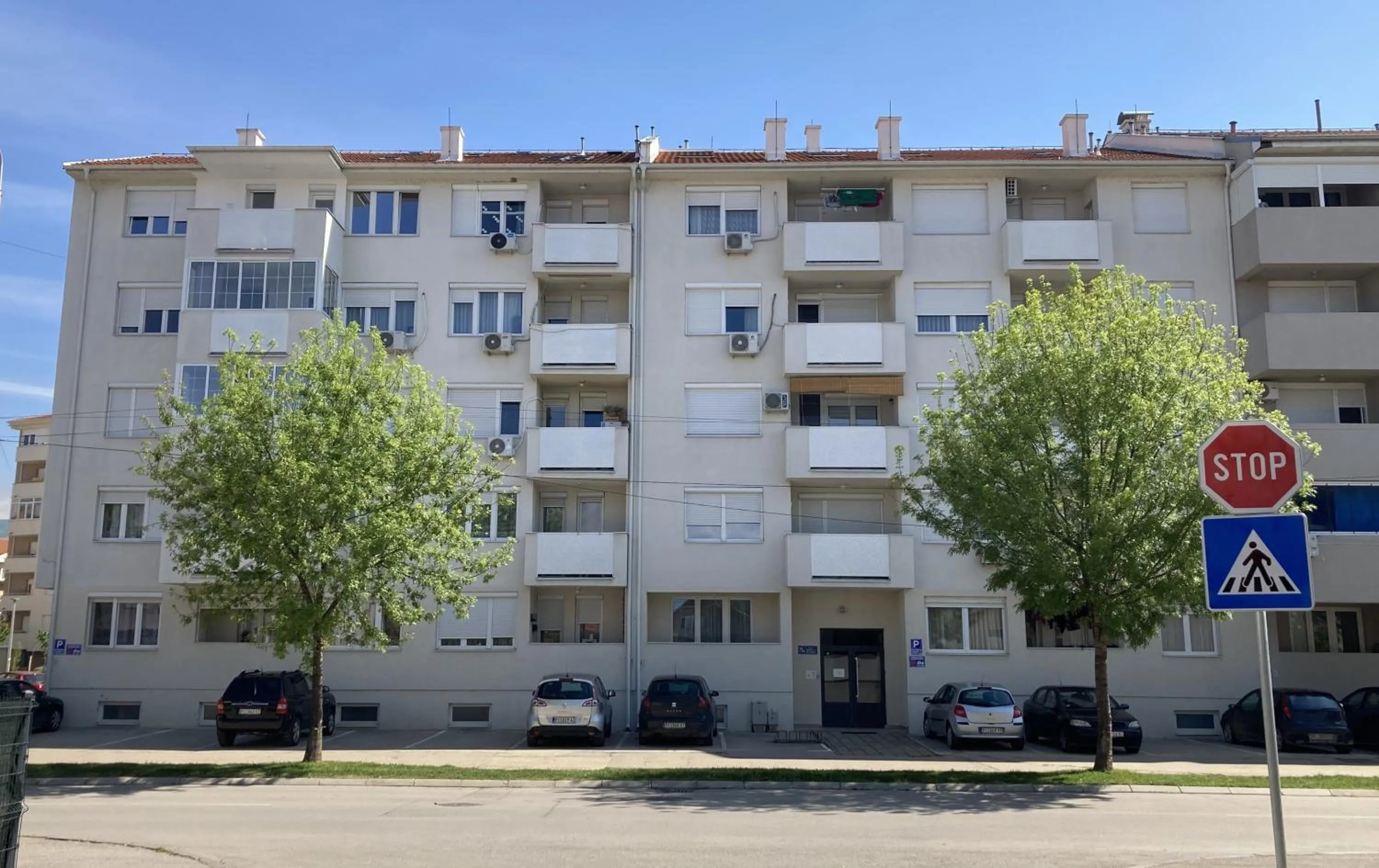 Property building in Apartman Senjak