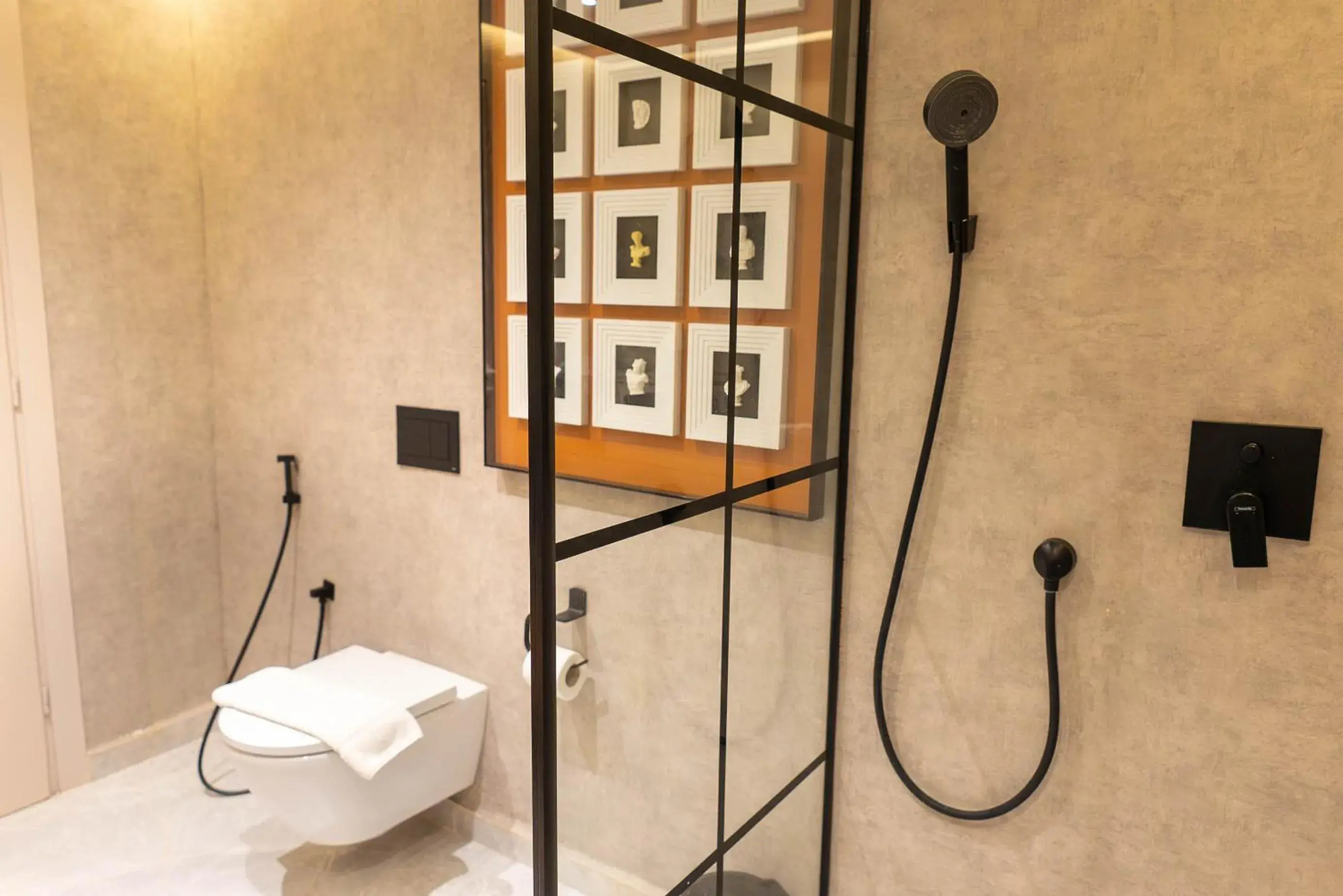 Toilet in Ocean Atlantic View (Ex Bo Hotel) Toilet in Ocean Atlantic View (Ex Bo Hotel)