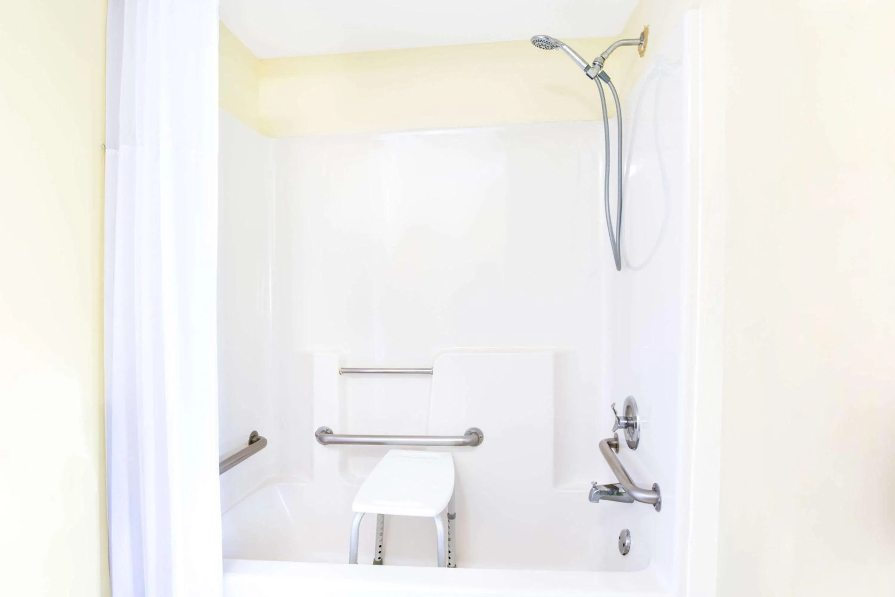 Bathroom in Days Inn by Wyndham Athens