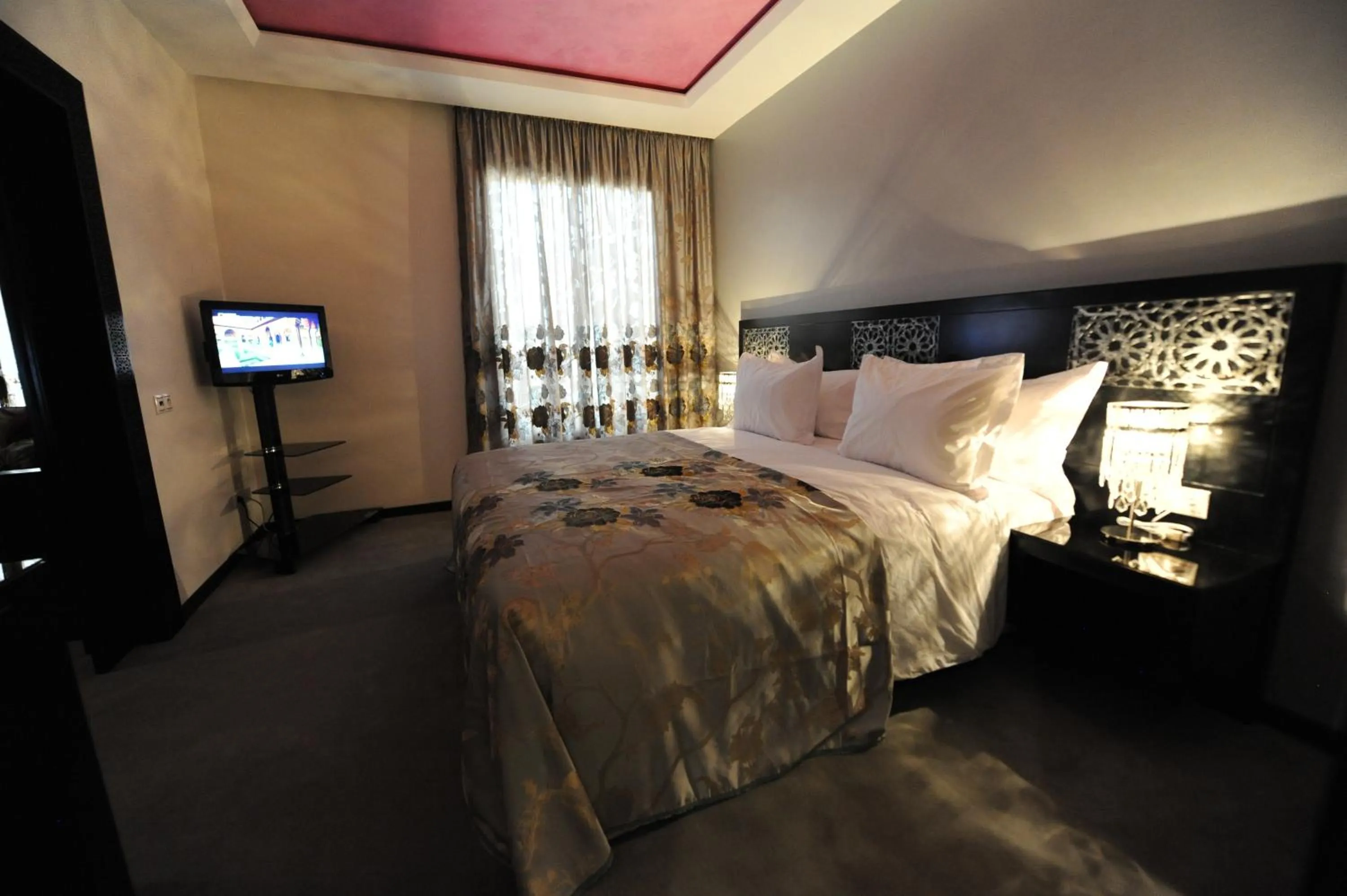 Bedroom, Bed in Rive Hotel