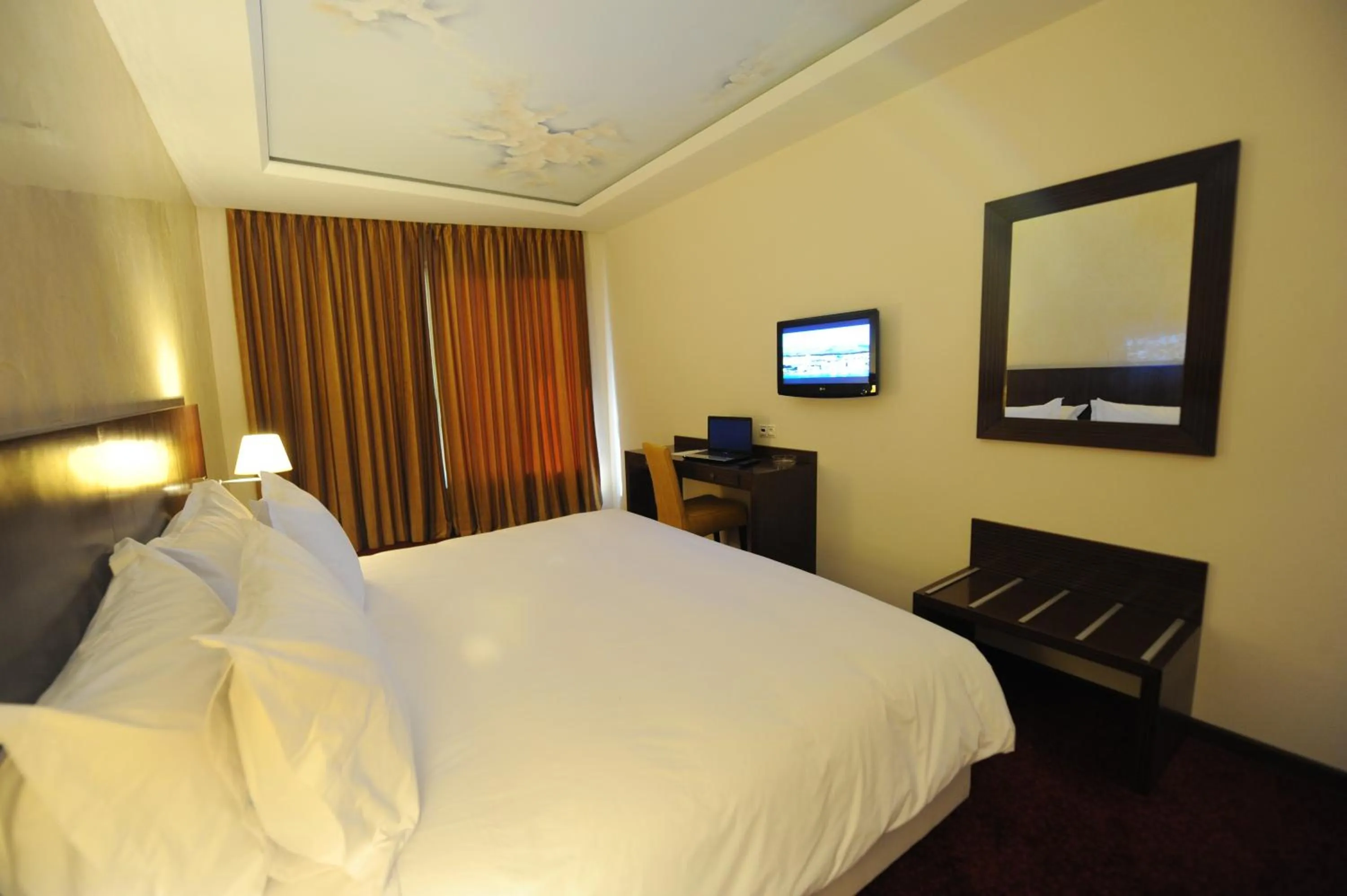 Bed in Rive Hotel