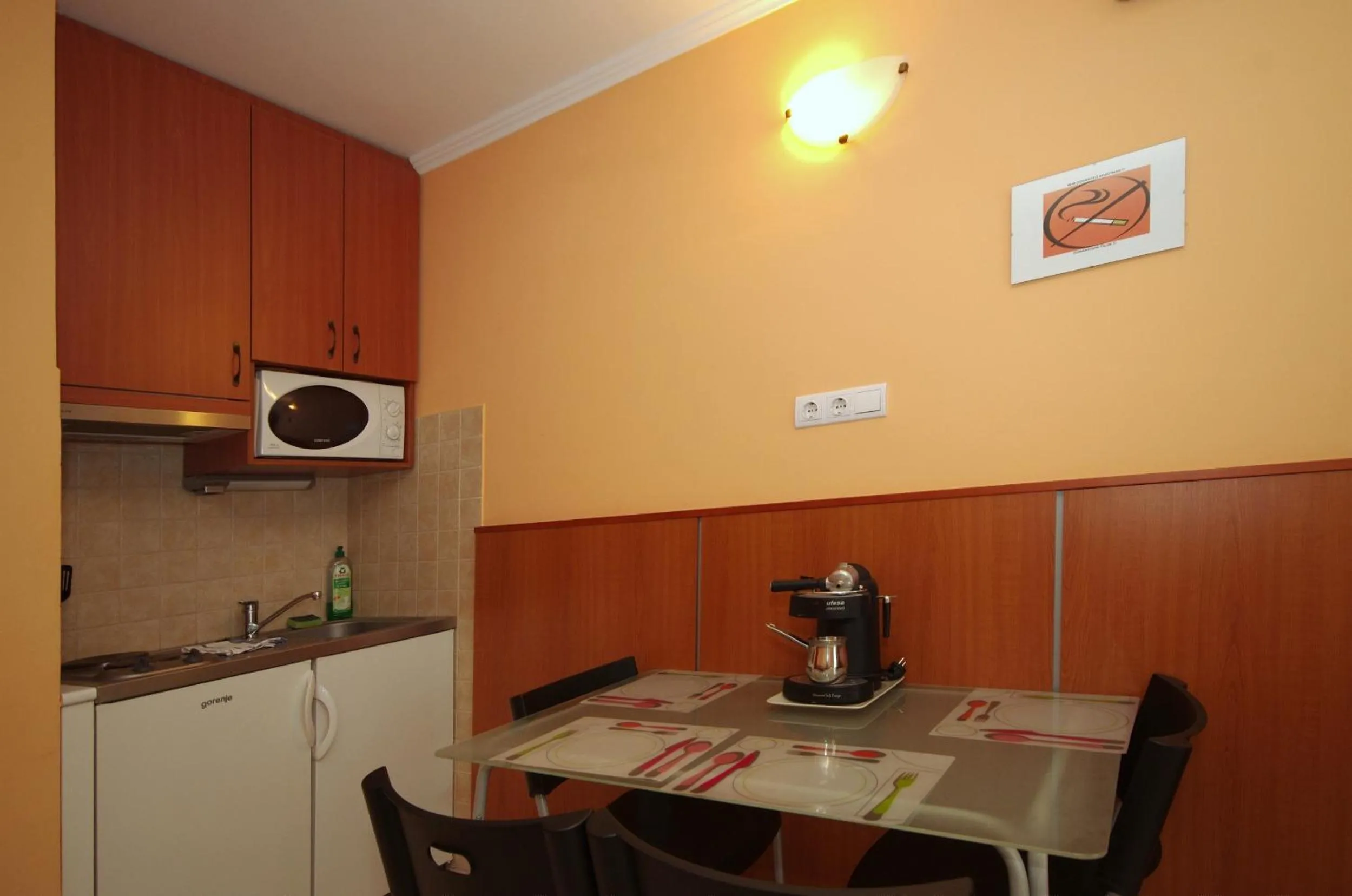 Food and drinks in Várárok Apartman