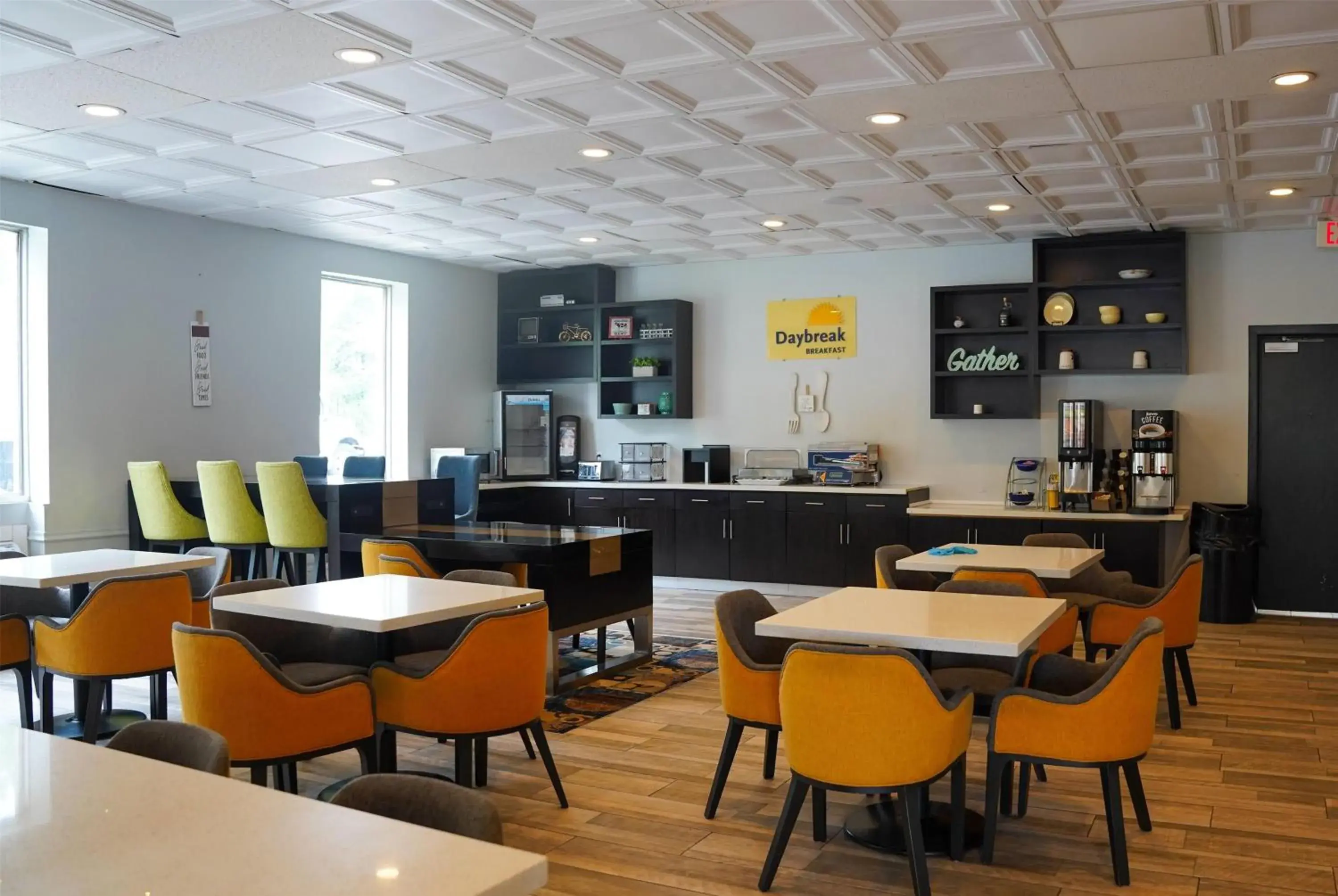 Property building in Days Inn by Wyndham Southington Property building in Days Inn by Wyndham Southington