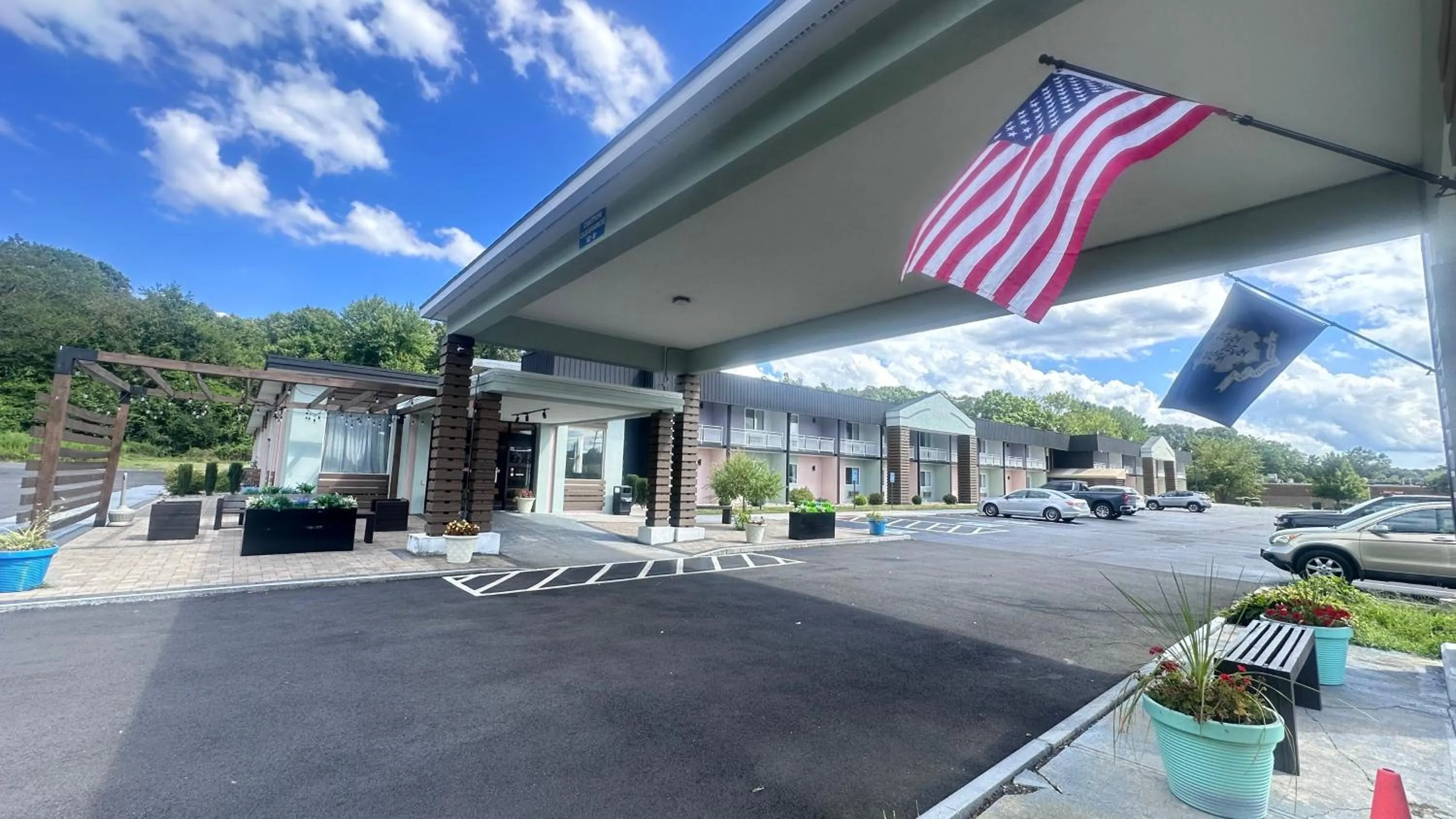 Property building in Days Inn by Wyndham Southington