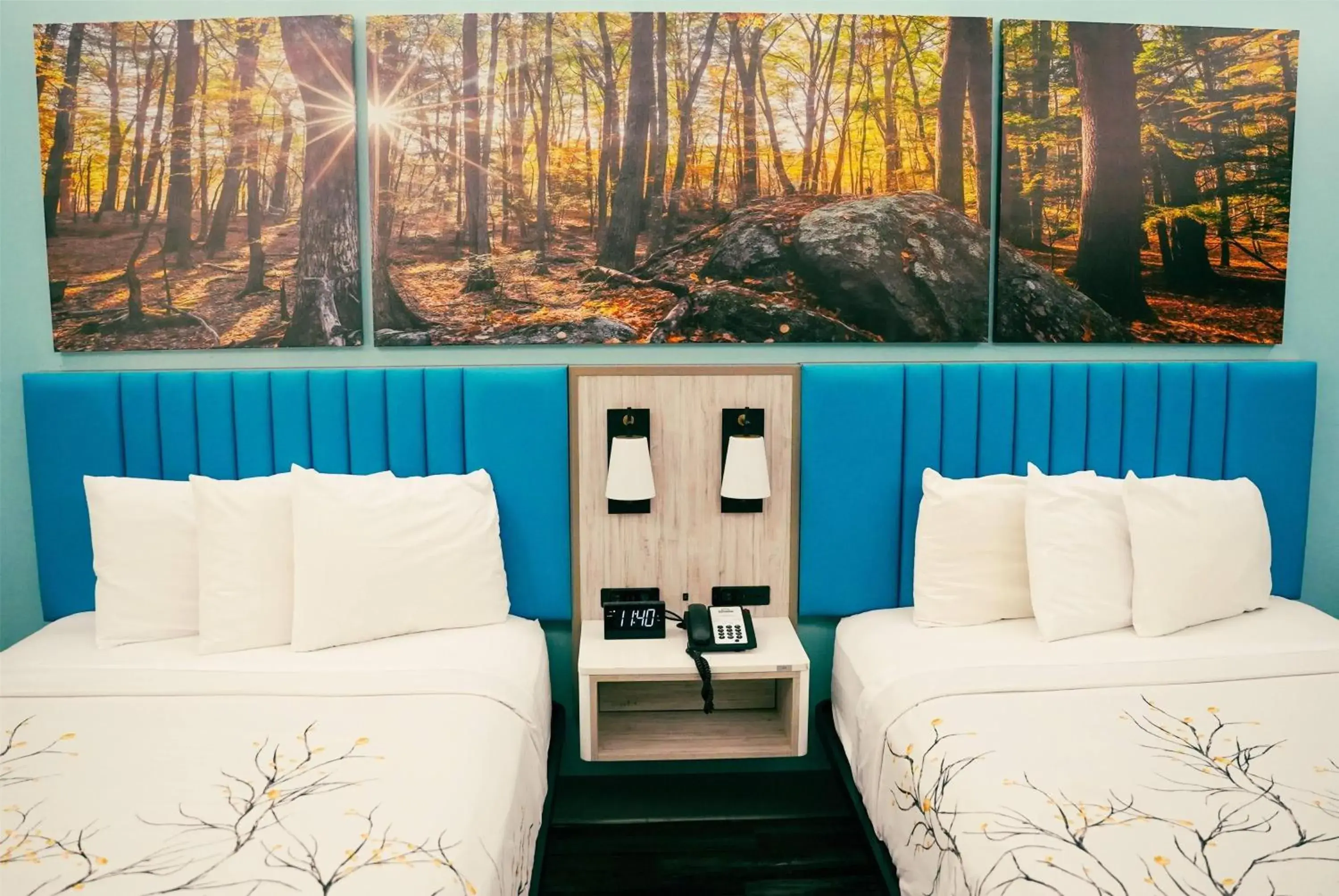 Photo of the whole room, Bed in Days Inn by Wyndham Southington Photo of the whole room, Bed in Days Inn by Wyndham Southington