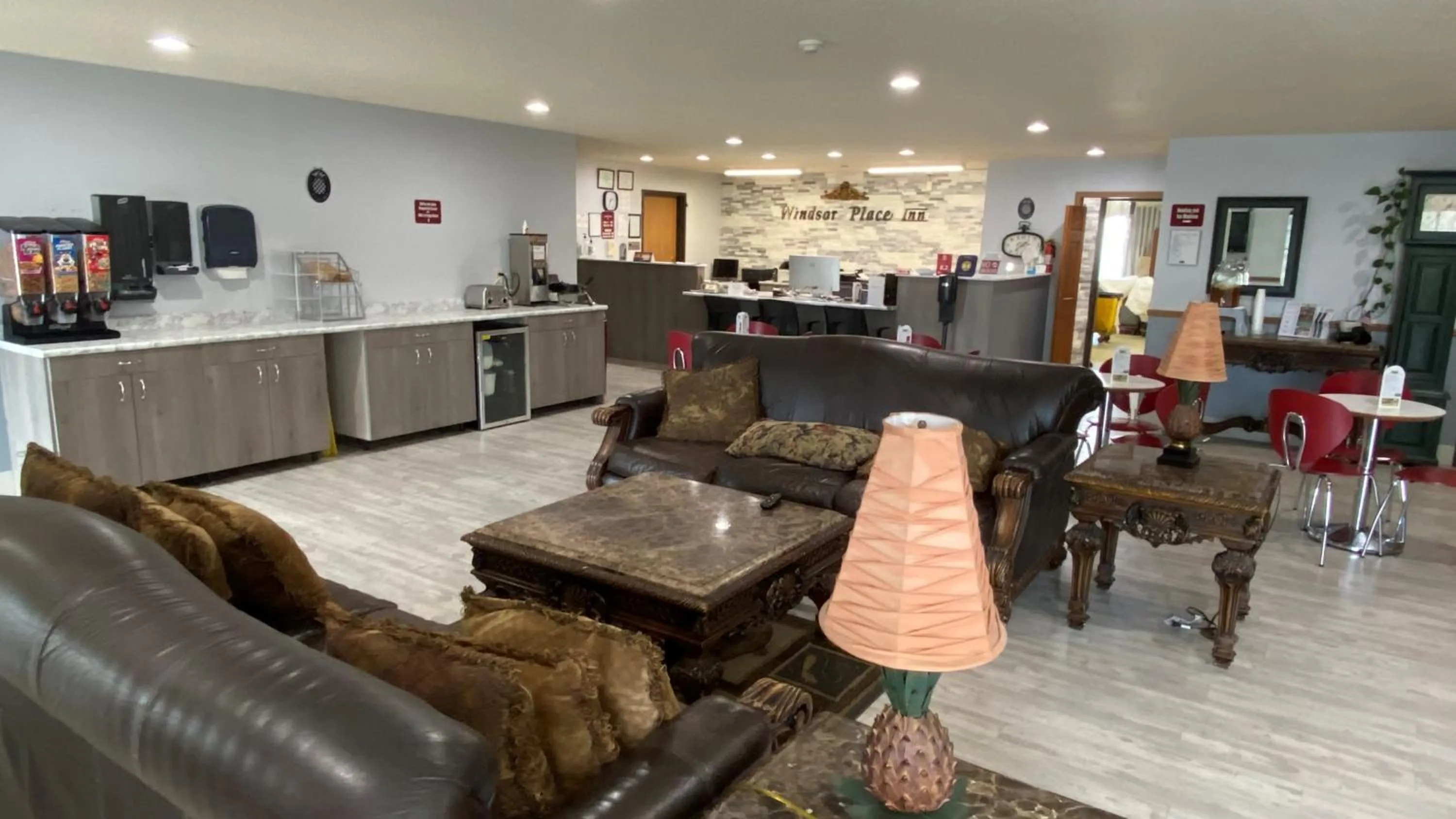 Lobby or reception in Windsor Place Inn