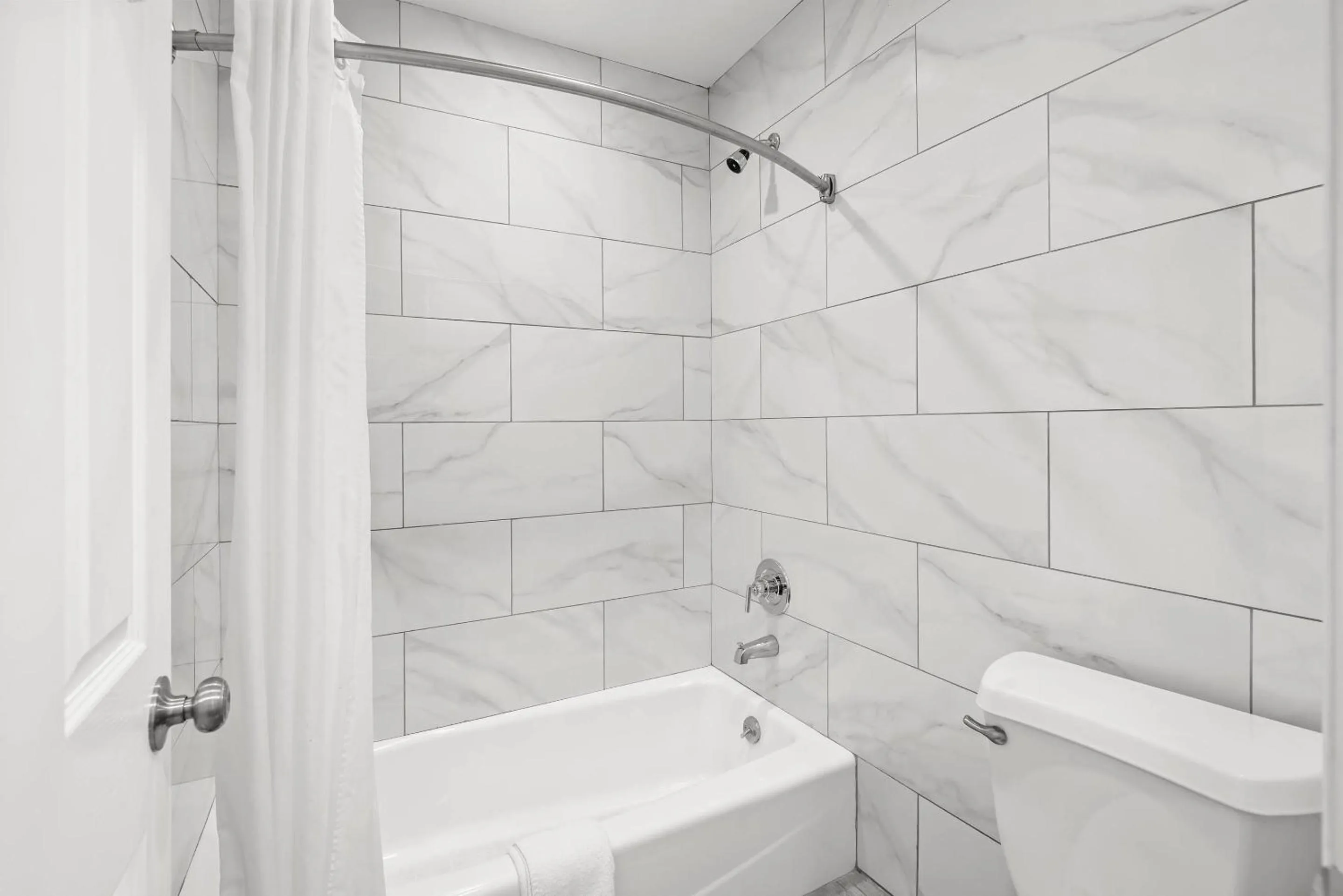 Bedroom in Rodeway Inn Commerce - Los Angeles