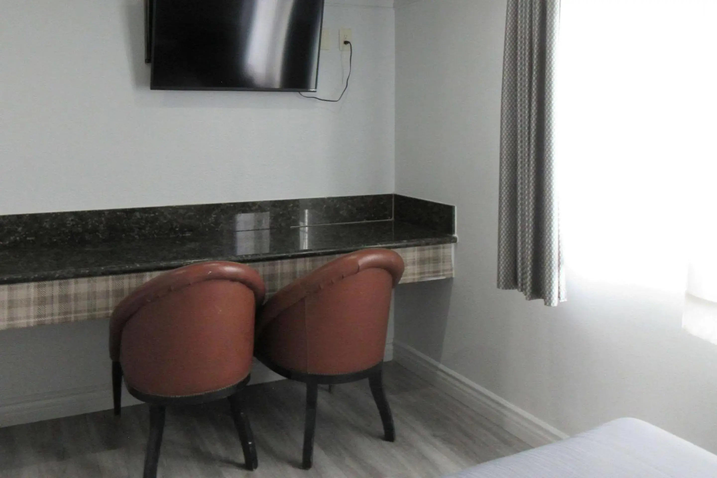 Bedroom in Rodeway Inn Commerce - Los Angeles Bedroom in Rodeway Inn Commerce - Los Angeles