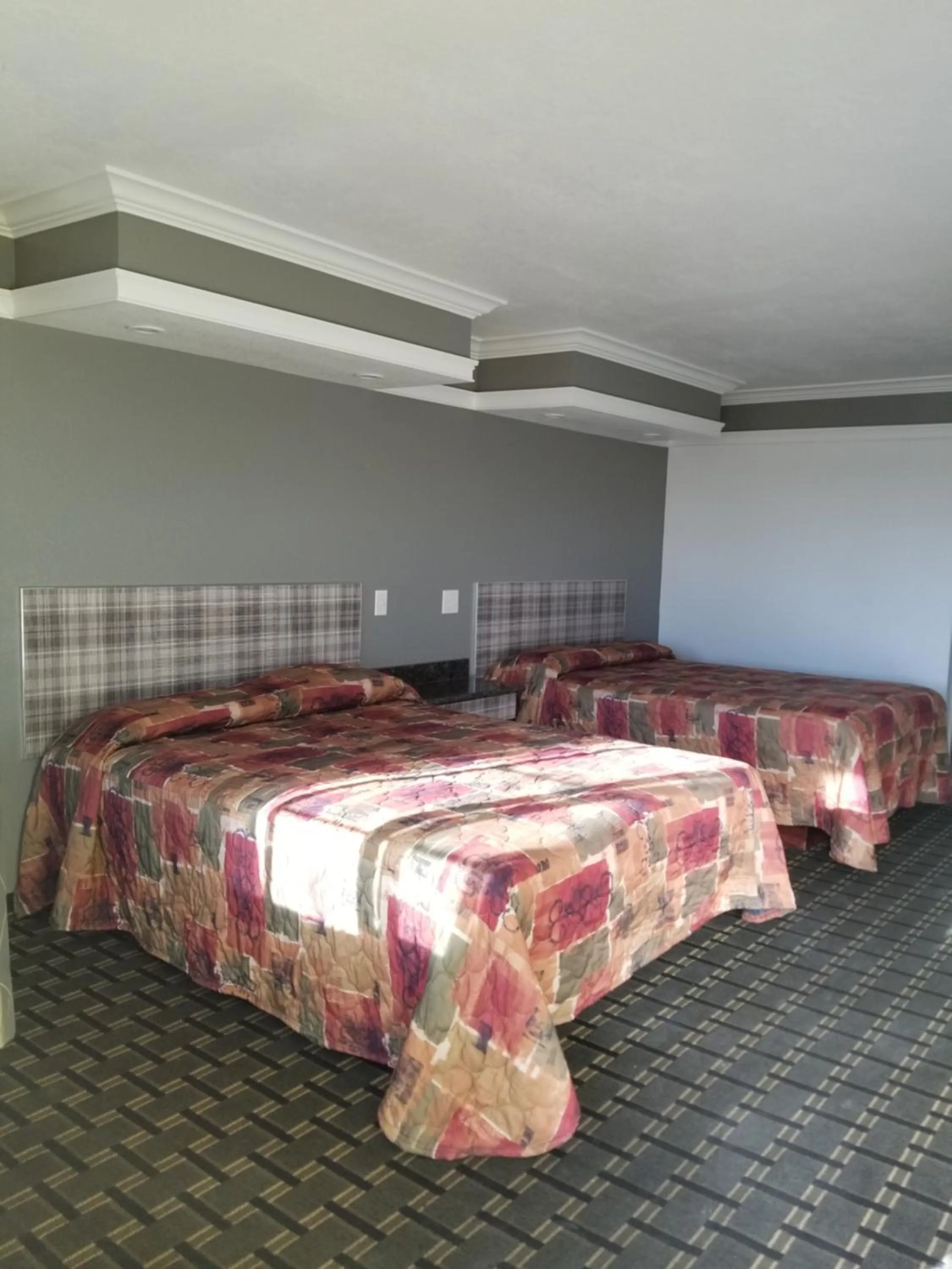 Bed in Rodeway Inn Commerce - Los Angeles