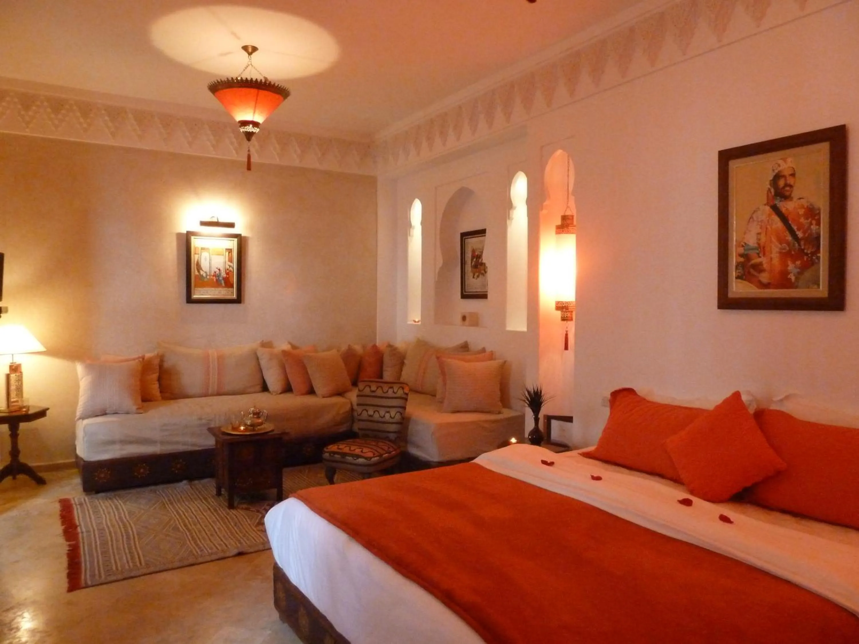 Photo of the whole room, Bed in Riad Viva