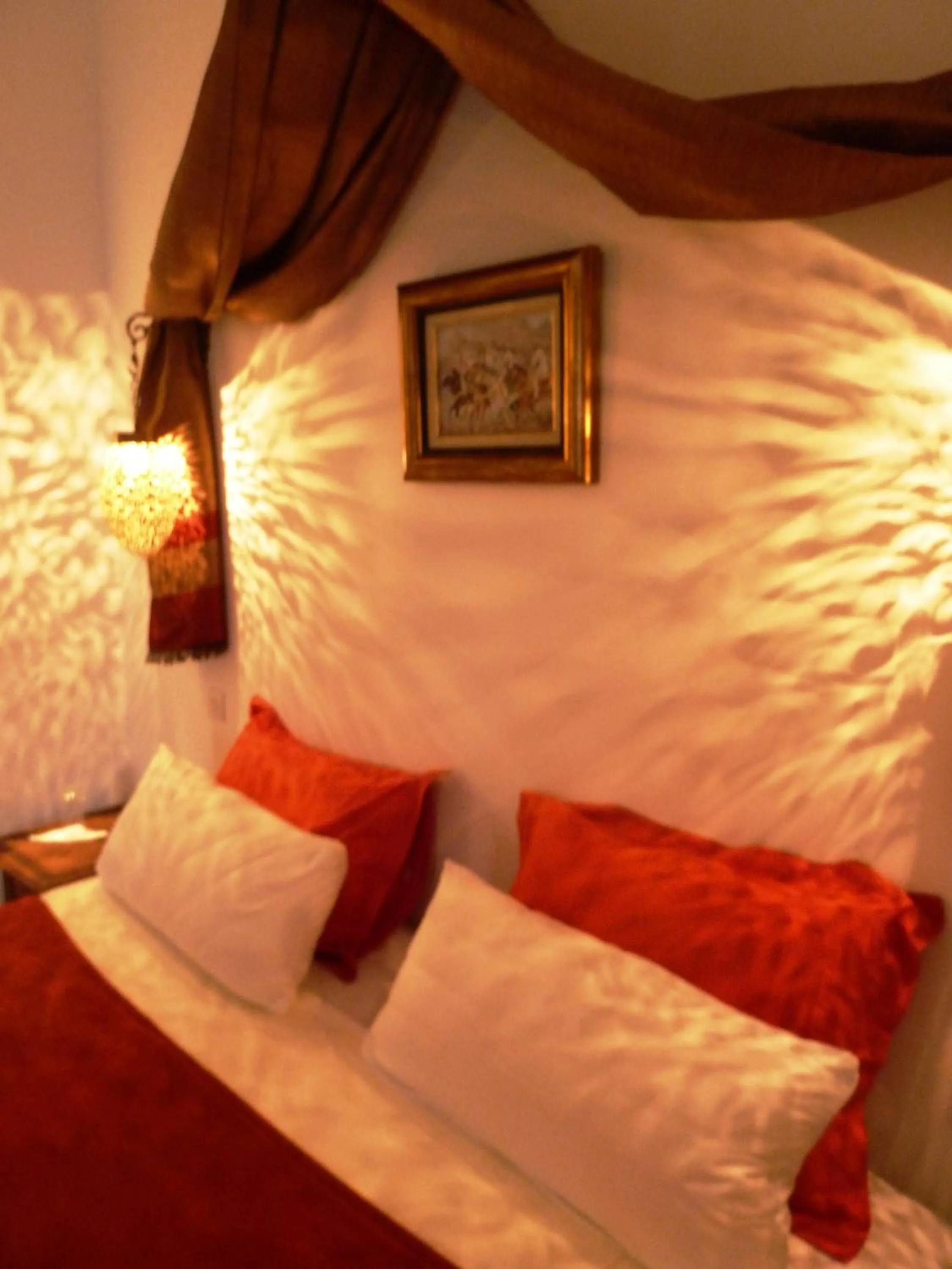 Photo of the whole room, Bed in Riad Viva