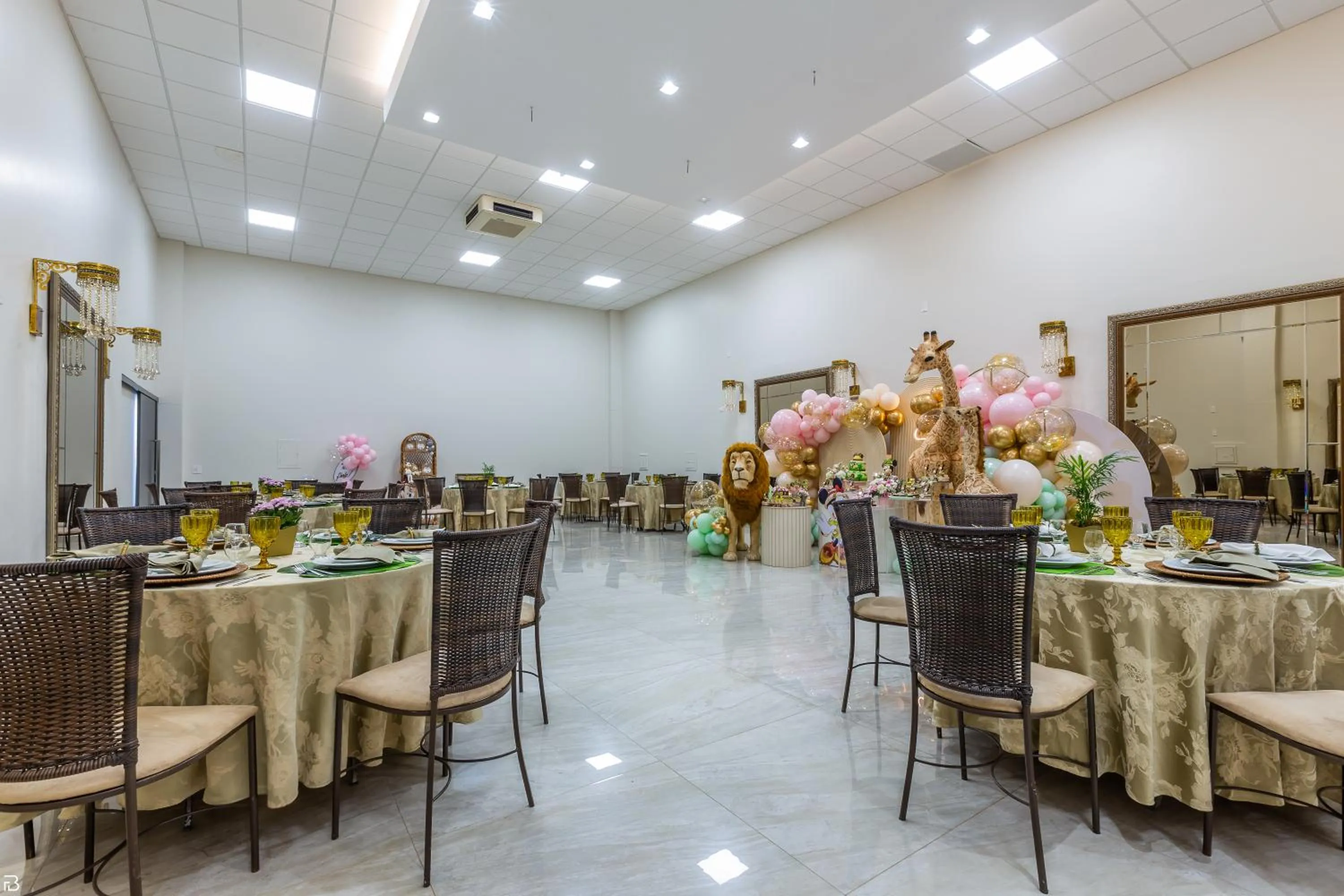 Meeting/conference room in Porto Minas Hotel e Convenções