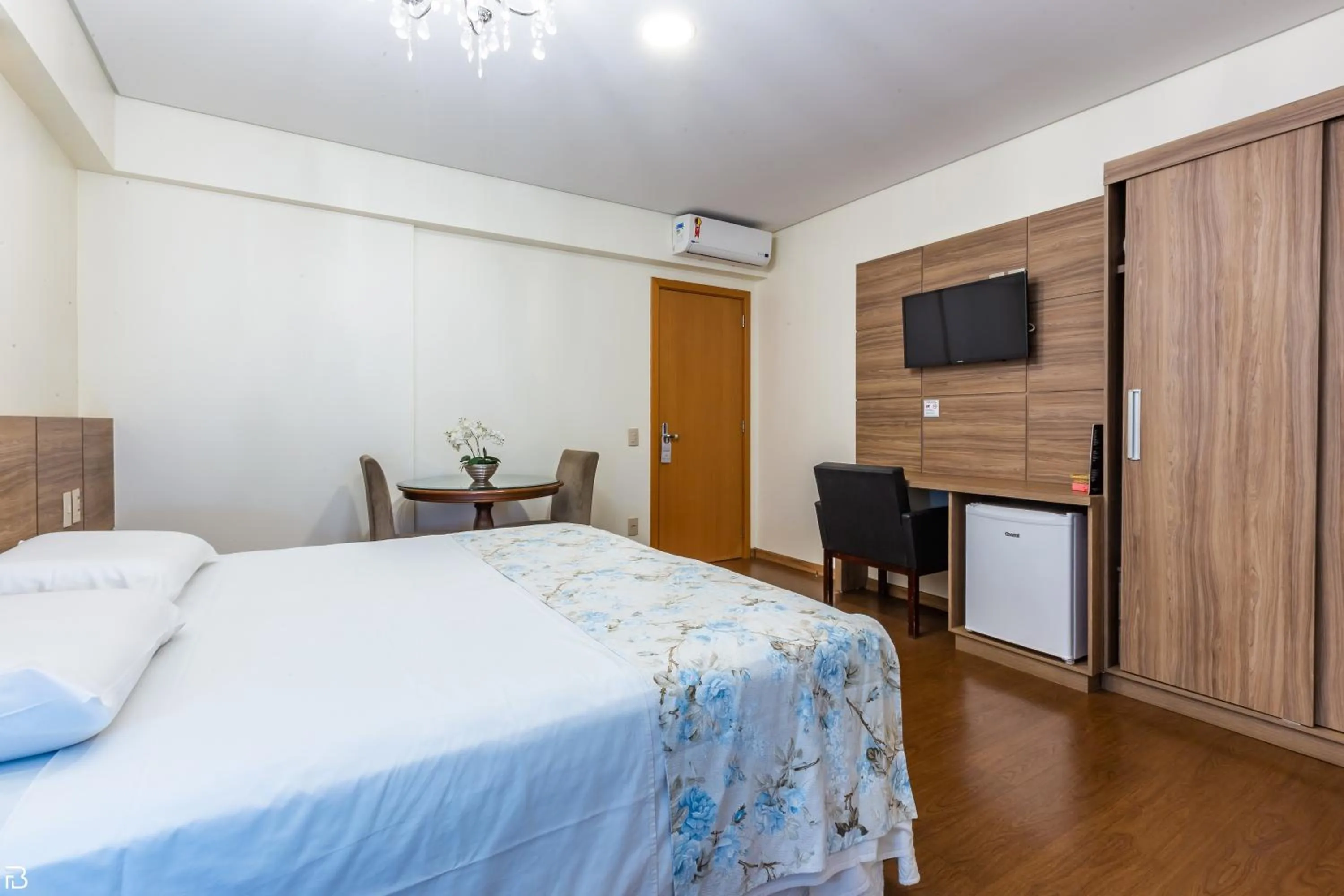 Bedroom, Bed in Porto Minas Hotel e Convenções