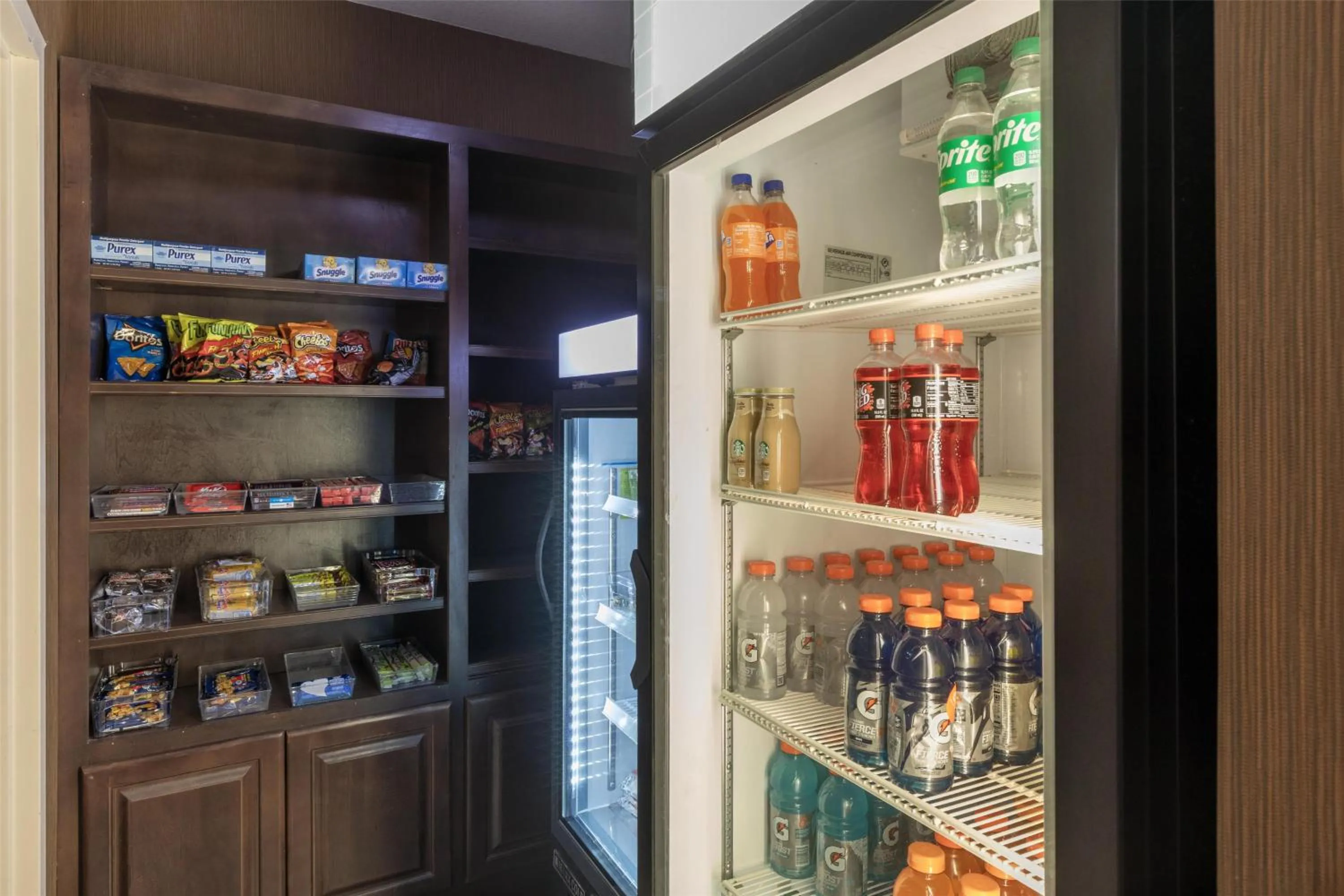 Property building in Best Western Bastrop Pines Inn