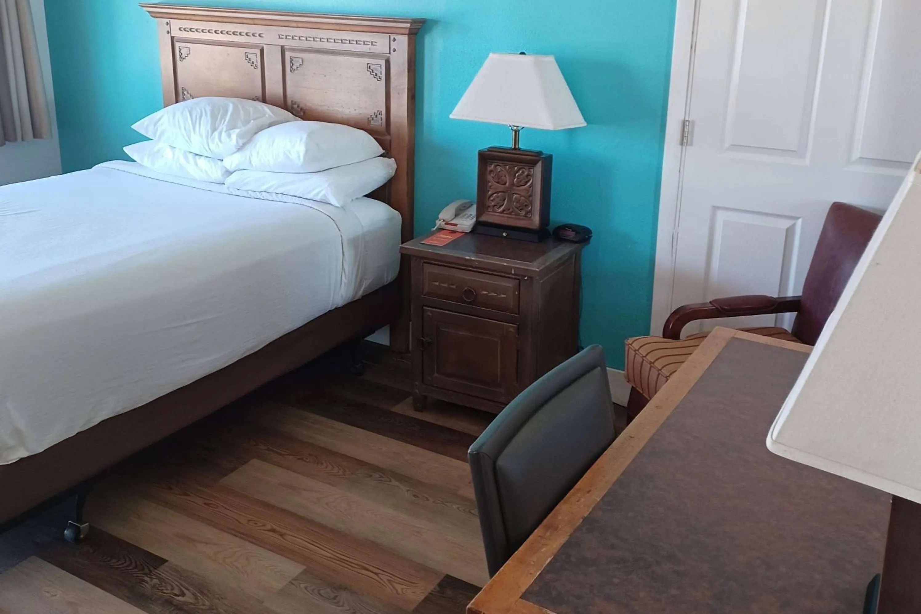 Photo of the whole room, Bed in Howard Johnson by Wyndham Springerville