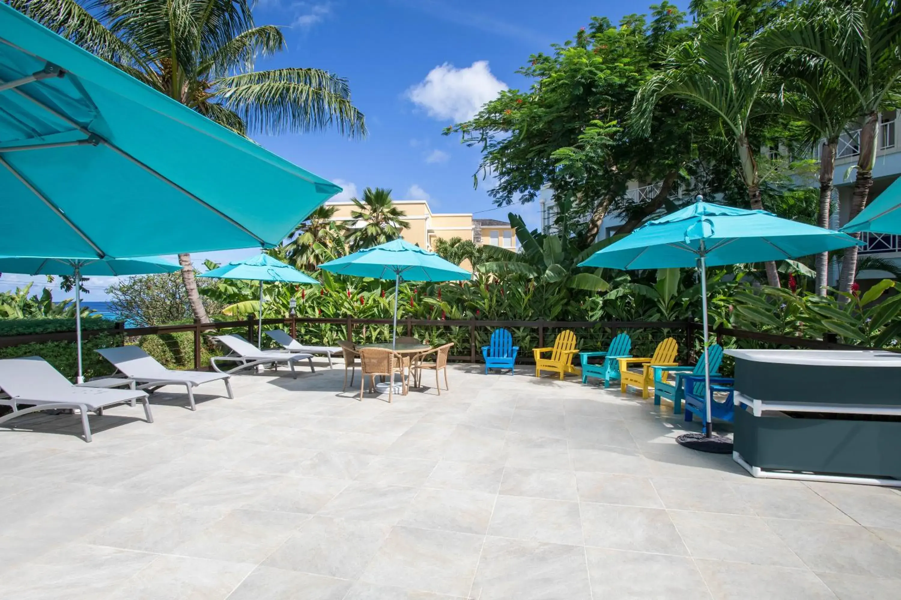 Swimming pool in Beach View Hotel Swimming pool in Beach View Hotel