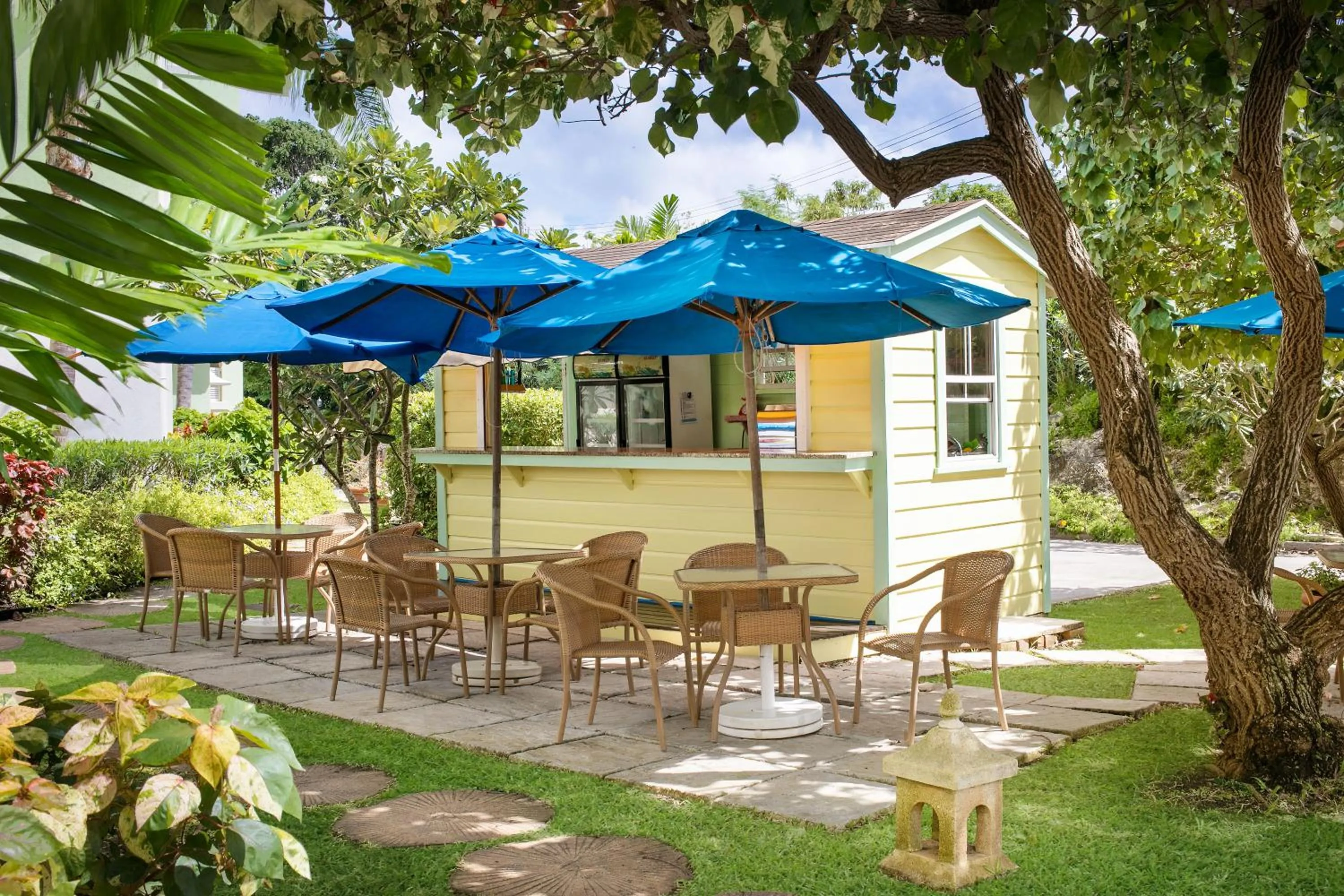 Restaurant/places to eat in Beach View Hotel