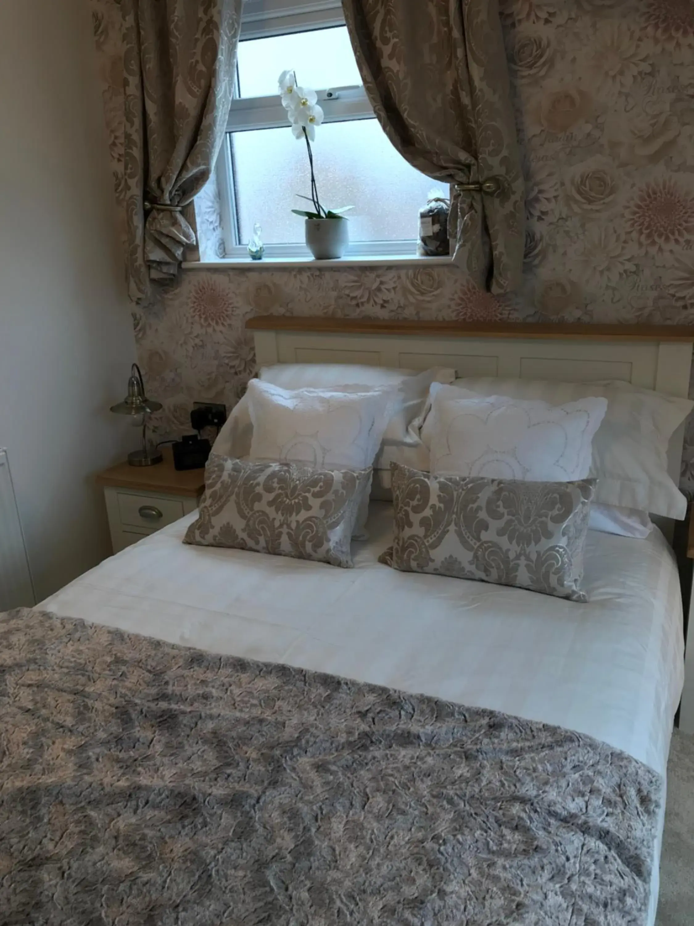 Deluxe Double Room with Sea View in Lon y Traeth Bed & Breakfast Deluxe Double Room with Sea View in Lon y Traeth Bed & Breakfast