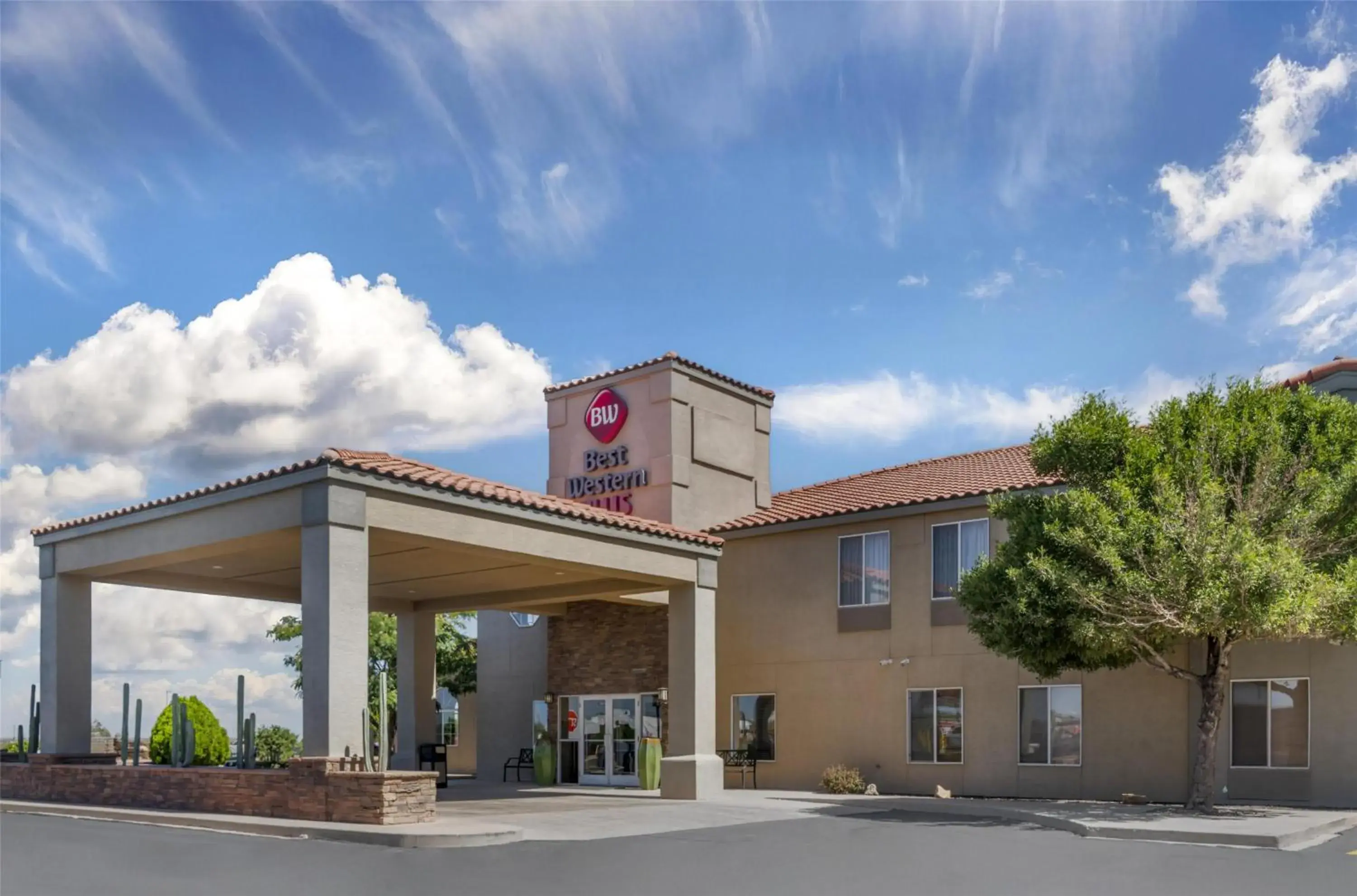 Property building in Best Western Plus Winslow Inn Property building in Best Western Plus Winslow Inn