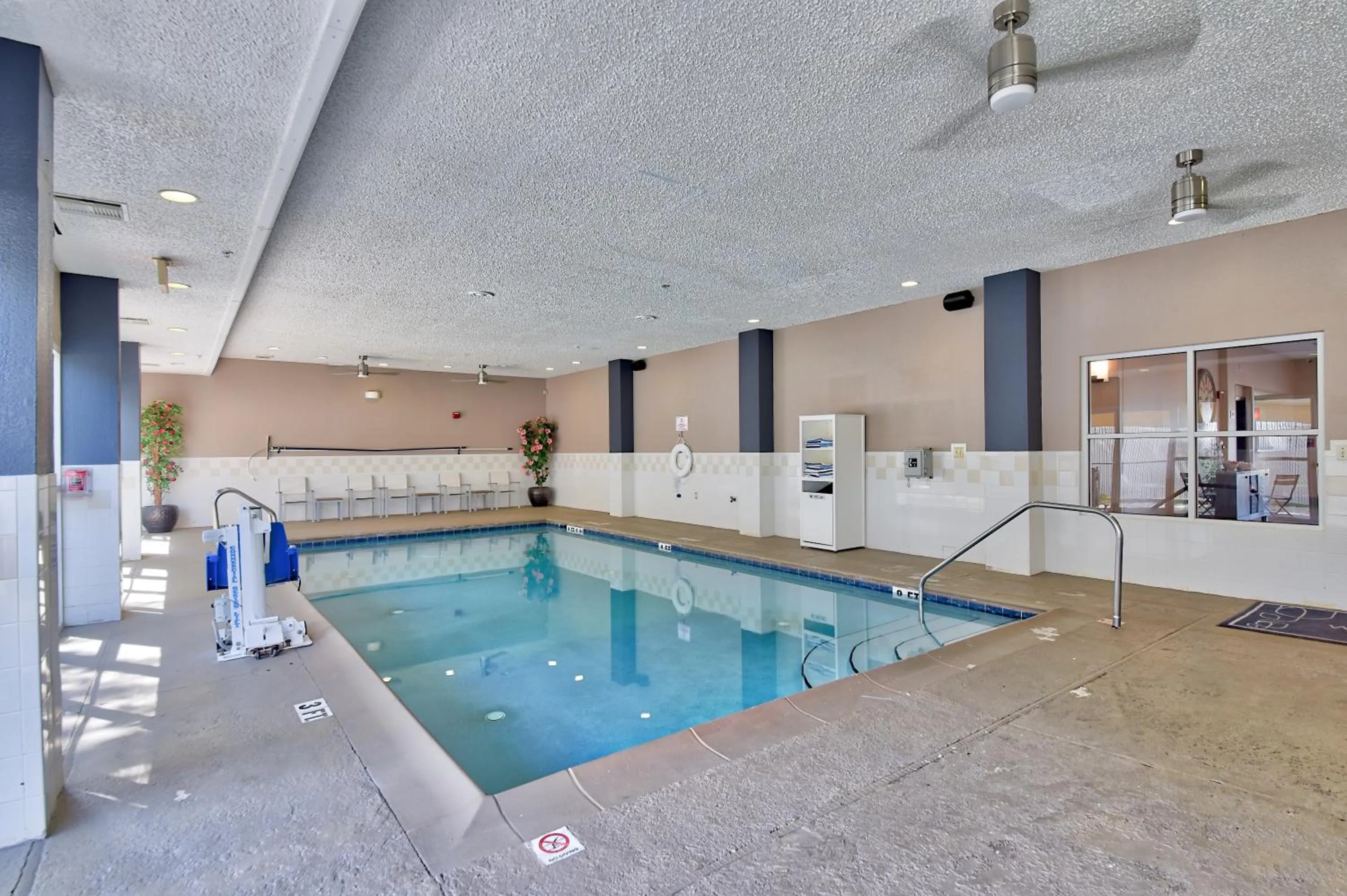 Pool view in Country Inn & Suites by Radisson Ocala Southwest