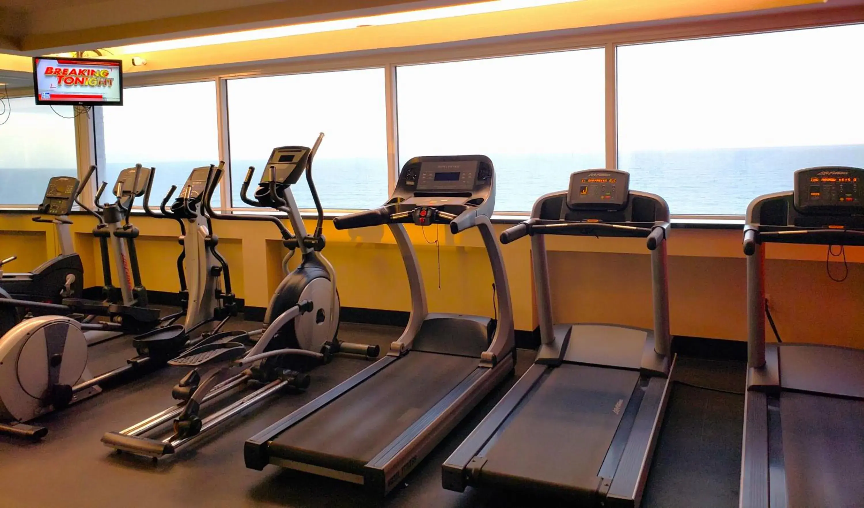 Fitness centre/facilities in Radisson Suite Hotel Oceanfront Fitness centre/facilities in Radisson Suite Hotel Oceanfront