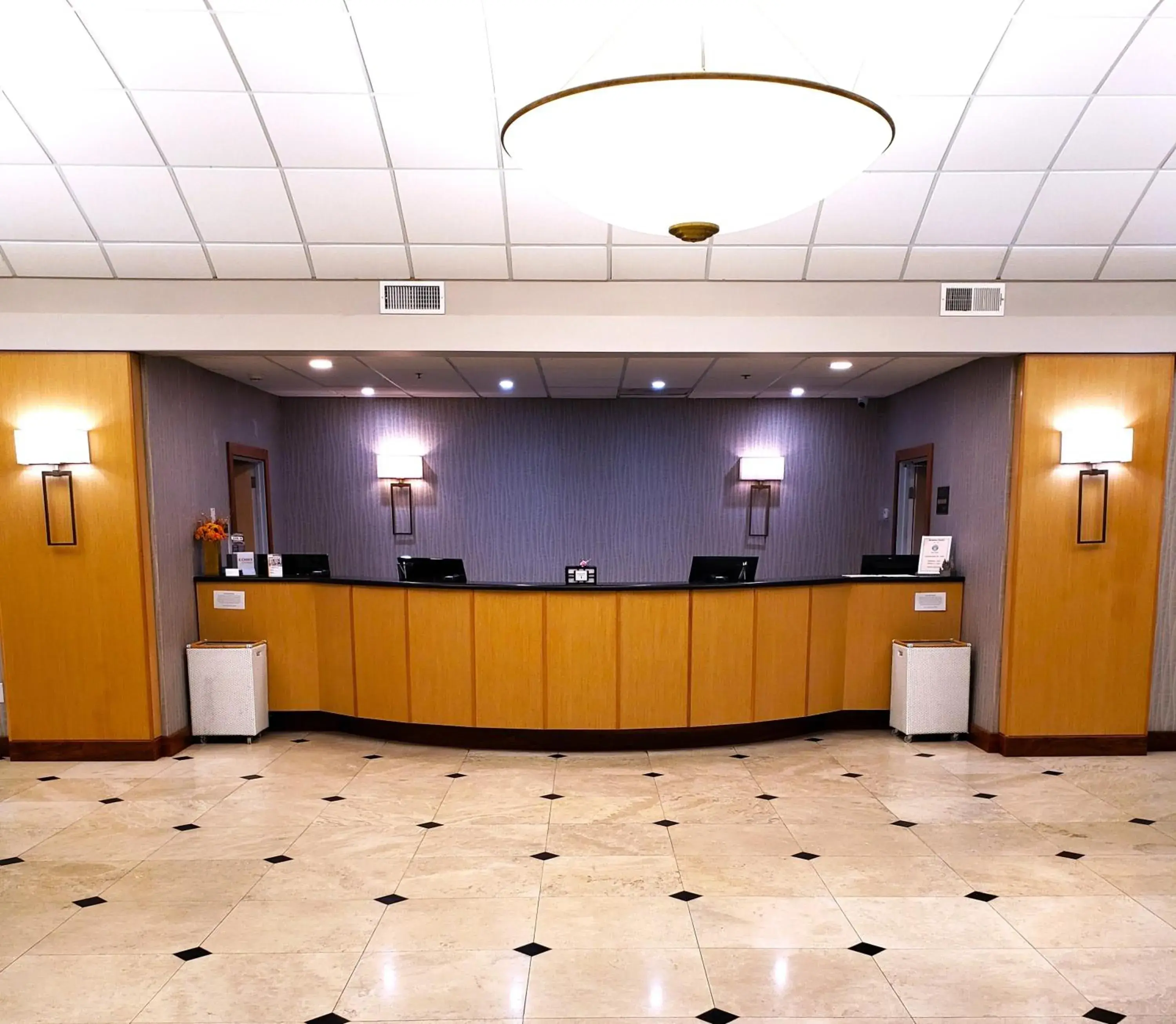 Lobby or reception in Radisson Suite Hotel Oceanfront Lobby or reception in Radisson Suite Hotel Oceanfront