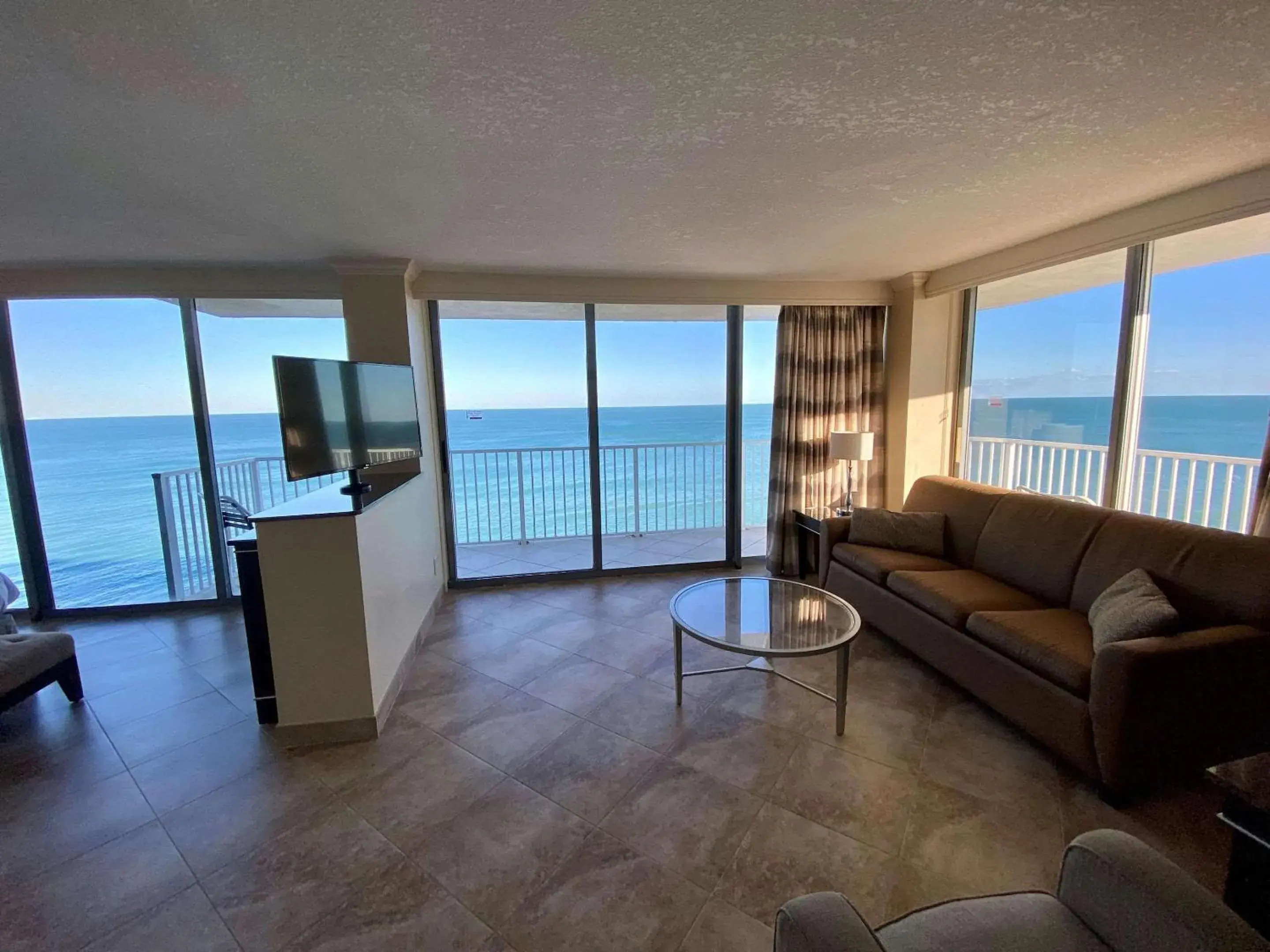 Bedroom in Radisson Suite Hotel Oceanfront Bedroom in Radisson Suite Hotel Oceanfront