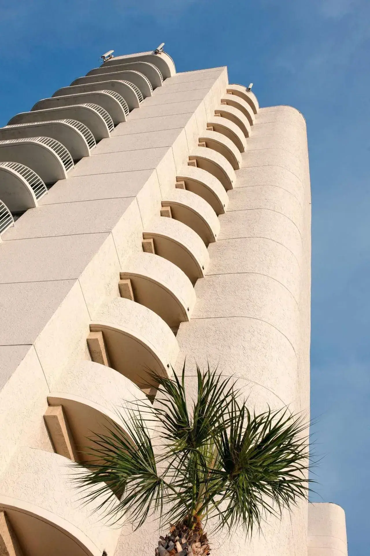 Property building in Radisson Suite Hotel Oceanfront Property building in Radisson Suite Hotel Oceanfront