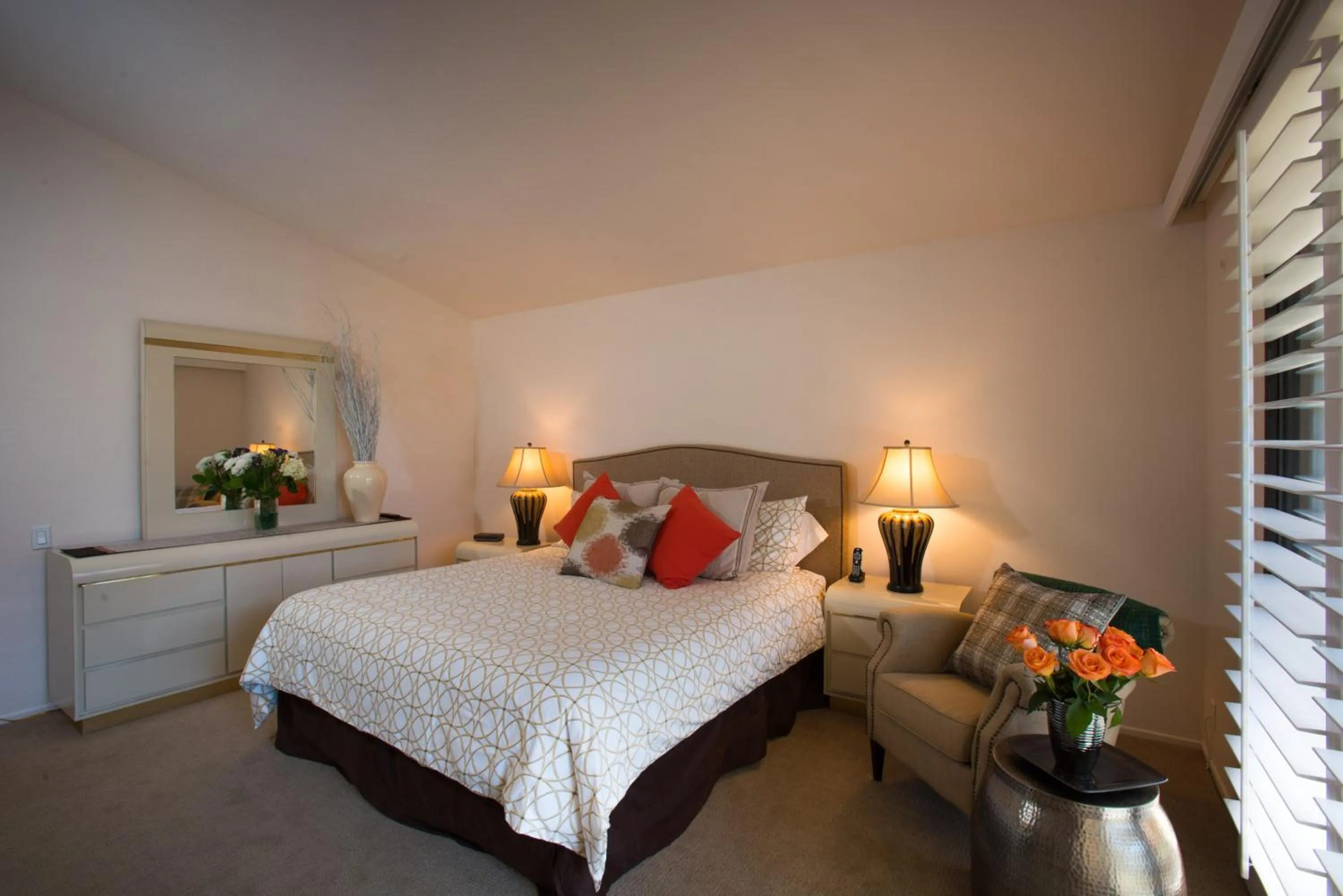 Shower, Bed in Sundance Villas by Private Villa Management